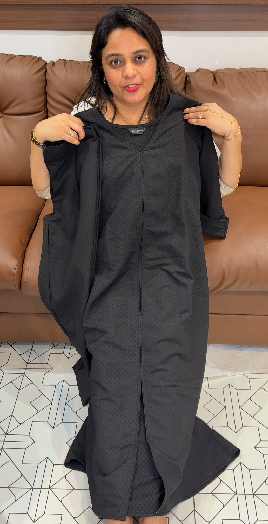 SILK TOP AND BOTTOM - IHA 24279