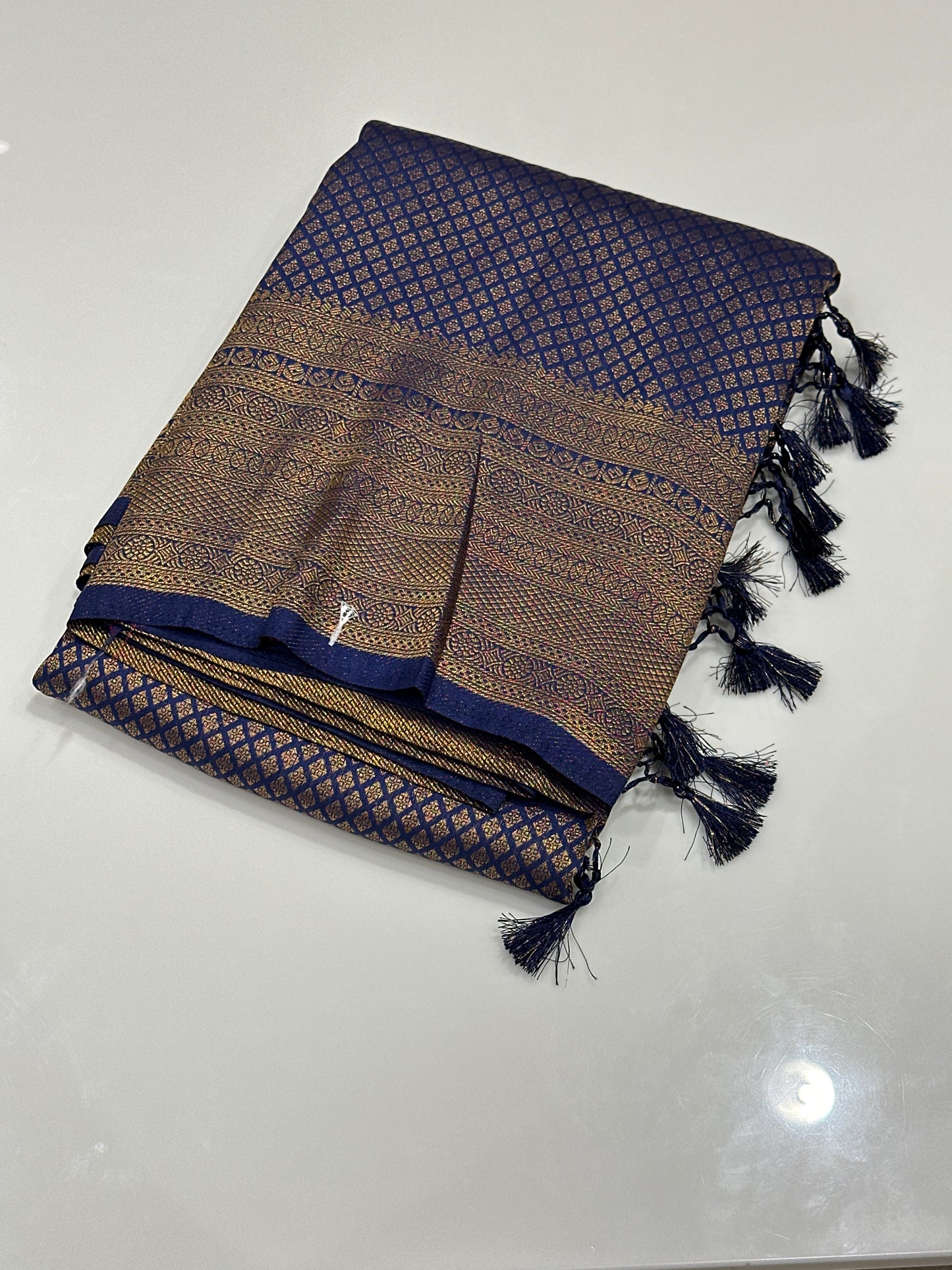 OFFER SALES SAREES - IHA 27211