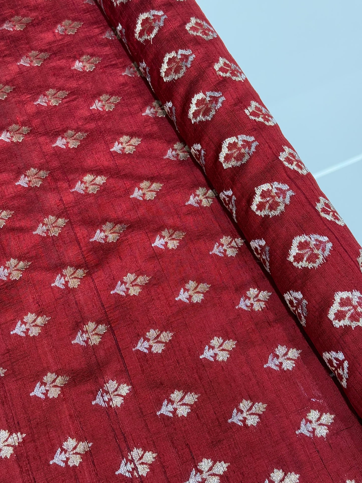 PREMIUM BANARASI RUNNING MATERIALS - IHA 27498