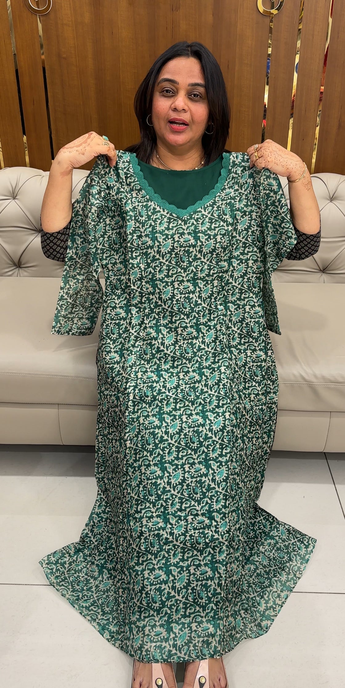 IHA'S IN-HOUSE BATIK PRINTED ALINE TOPS - IHA 27502