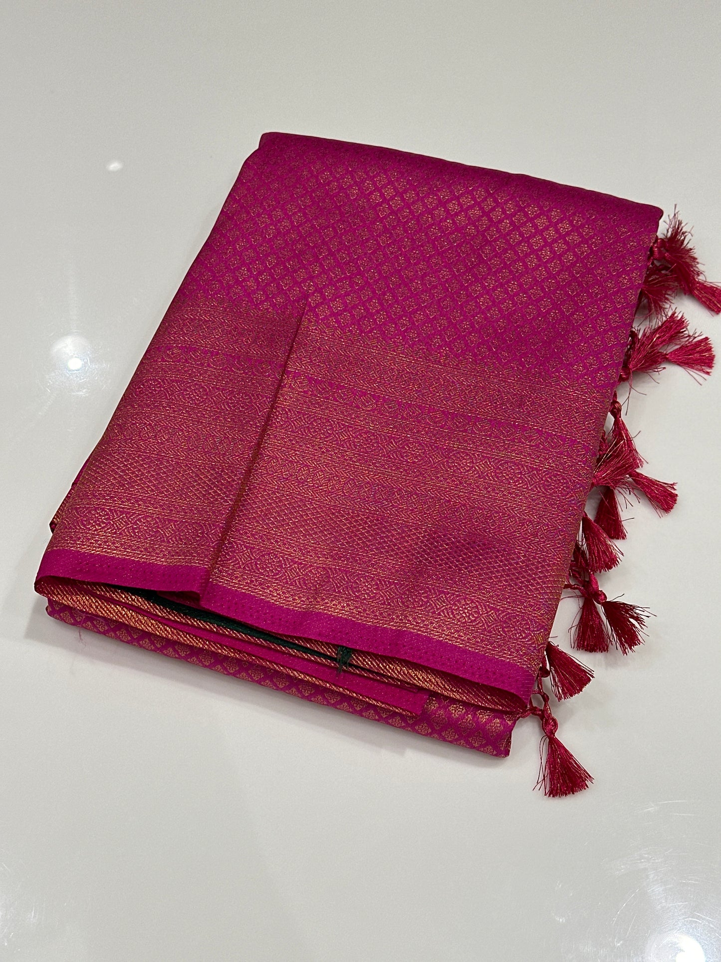 OFFER SALES SAREES - IHA 27211