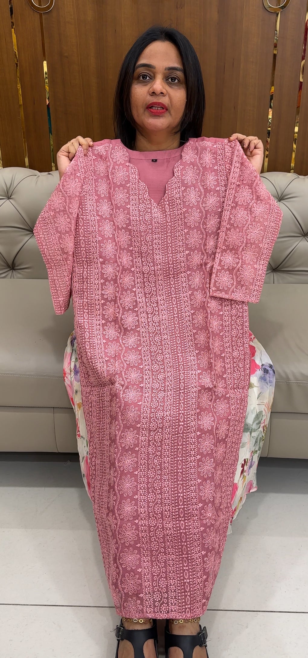 BUDGET BUY CHIKANKARI SLITED TOPS - IHA 26064