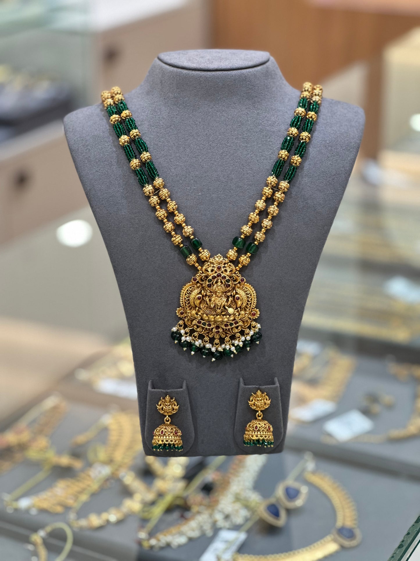 DESIGNER NECKLACE SETS - IHA 27217