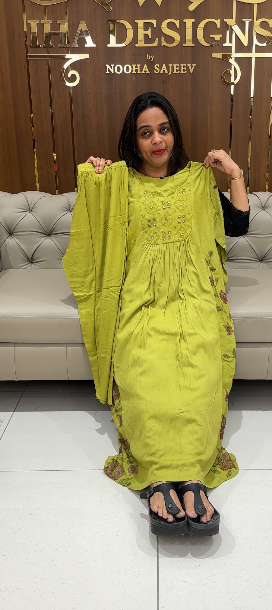 CRUSHED RAYON TOP AND BOTTOM - IHA 23269
