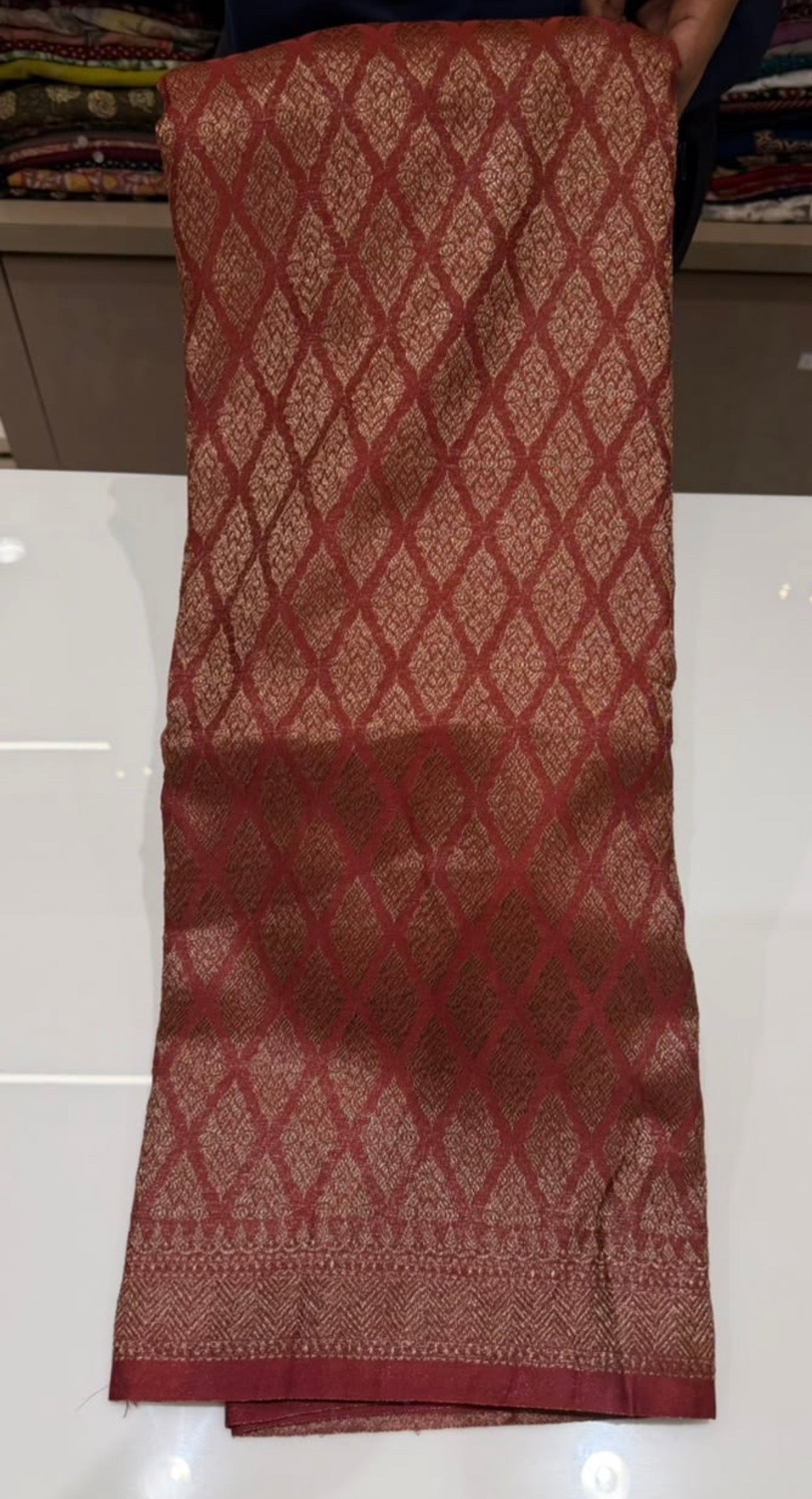 OFFER SALES SAREES - IHA 35937