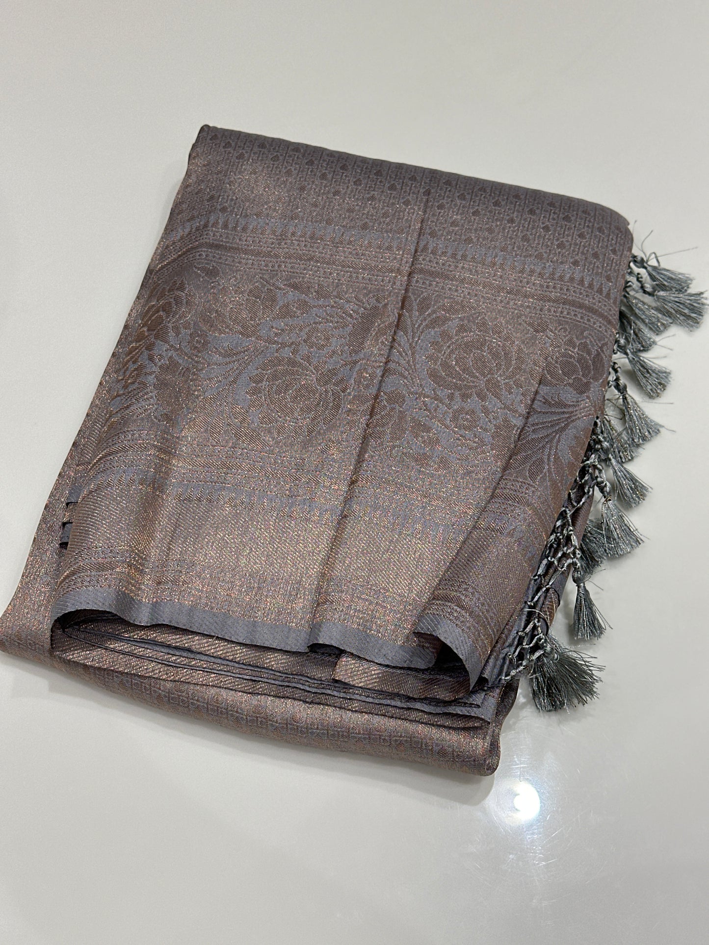 OFFER SALES SAREES - IHA 27211