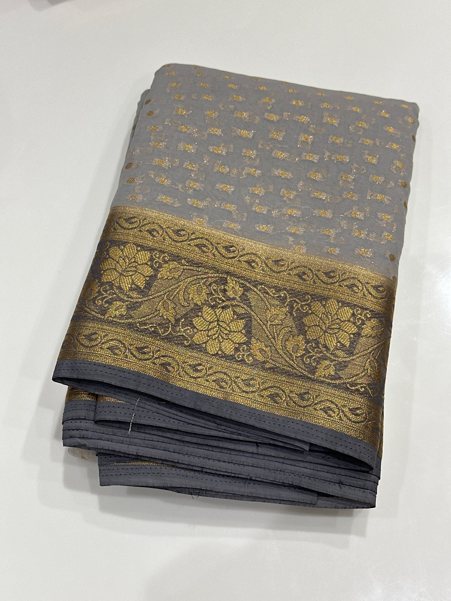 OFFER SALES SAREES - IHA 27211