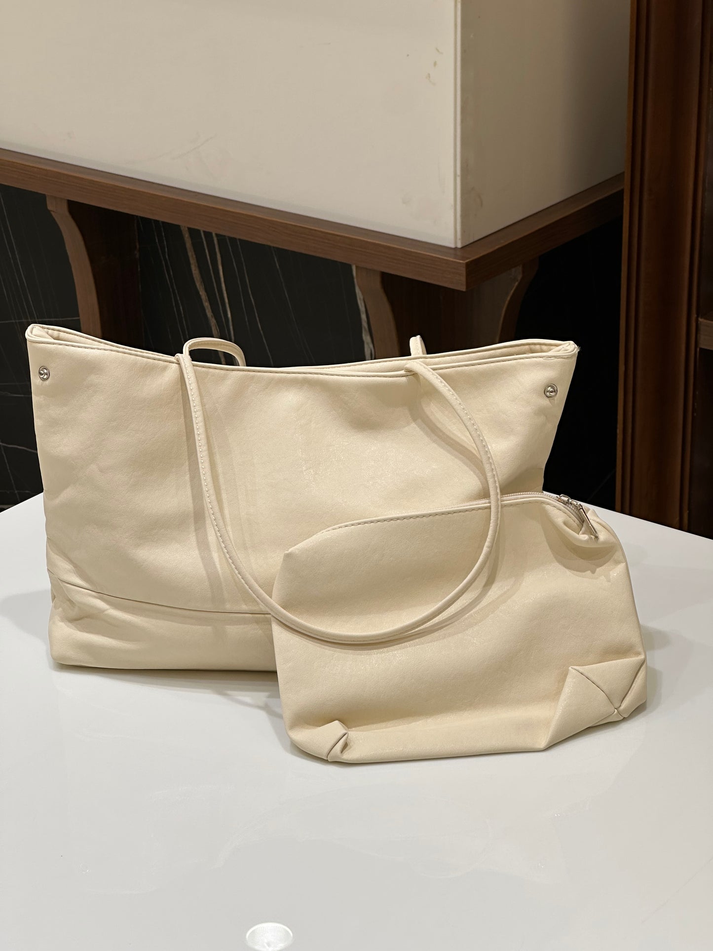 IMPORTED BAGS - IHA 26501