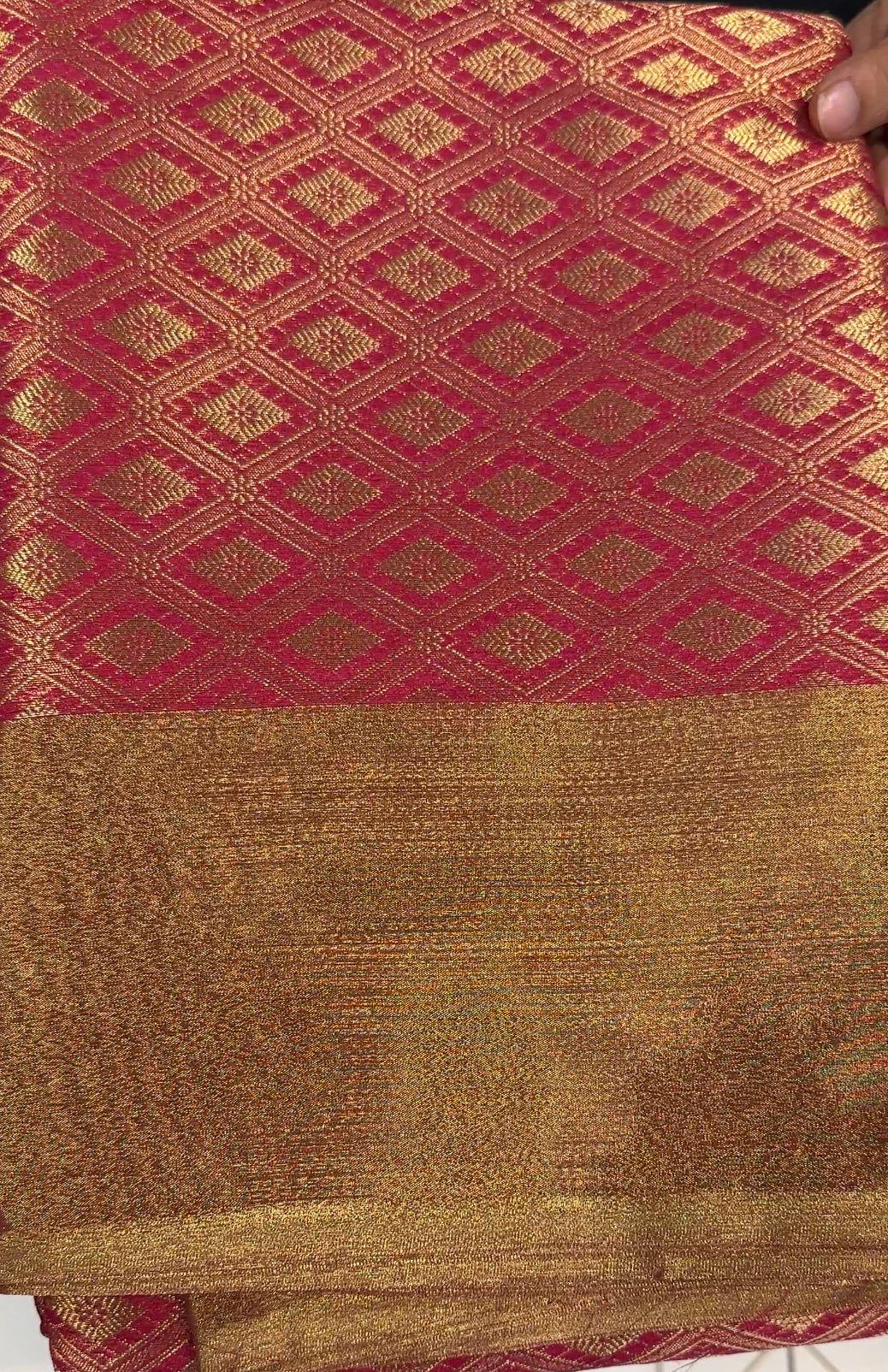 SEMI KATAN SAREE - IHA 22204