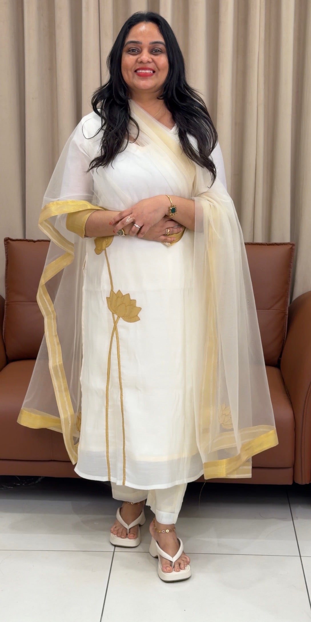 IHA'S IN-HOUSE MUL CHANDERI TOP,BOTTOM AND DUPATTA - IHA 33447