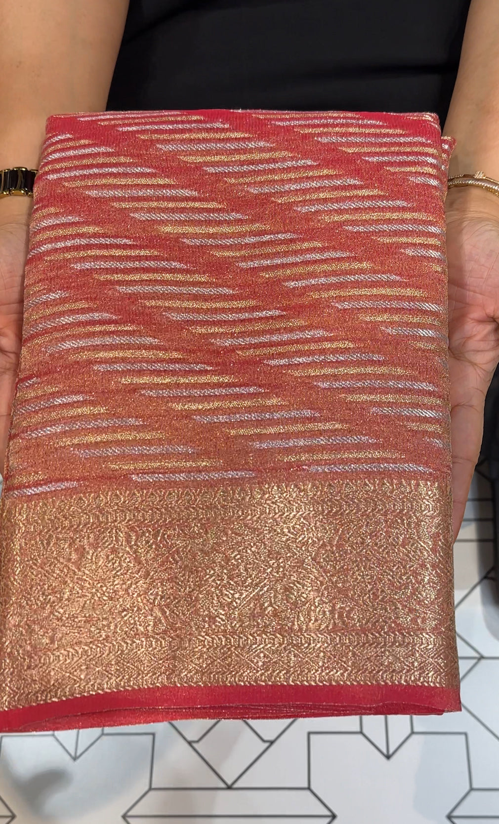 CRUSHED BANARASI SAREES - IHA 24003