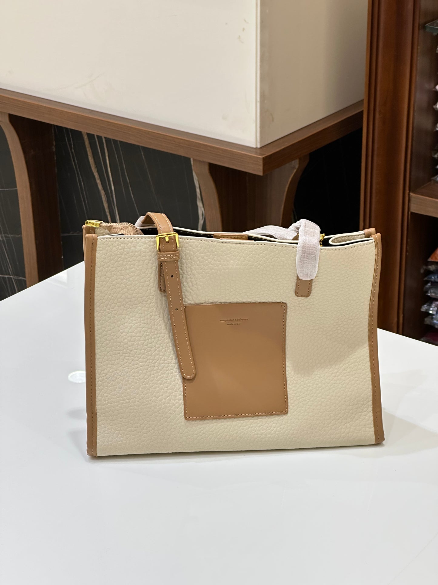 IMPORTED BAGS - IHA 26558
