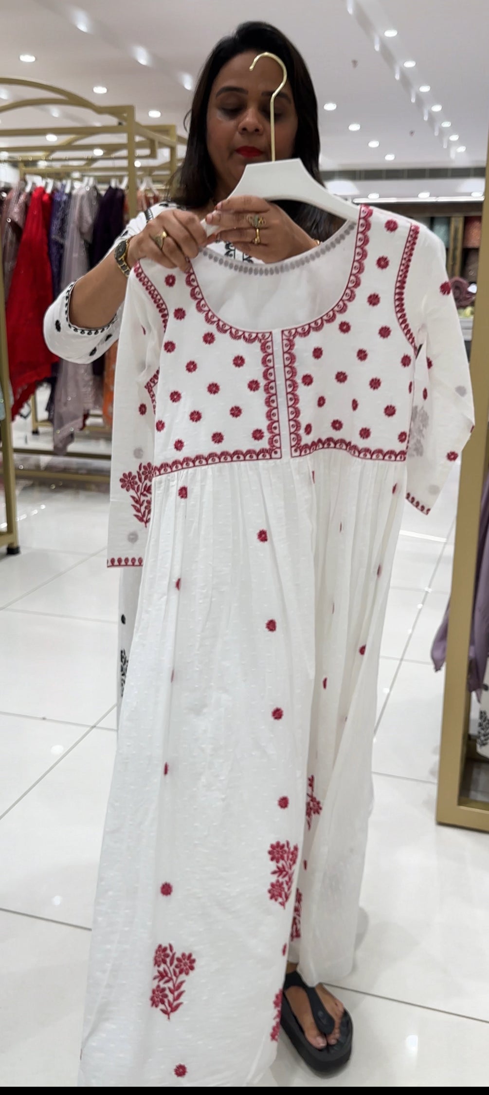 LUCKNOWI CHIKANAKARI TOP - IHA 25653