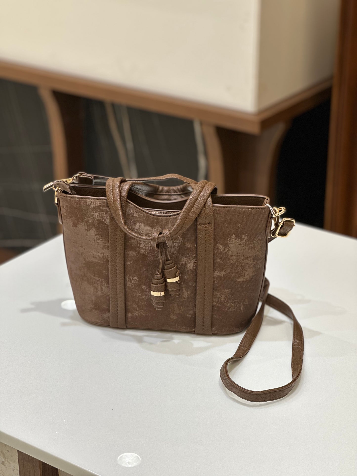 IMPORTED BAGS - IHA 26558