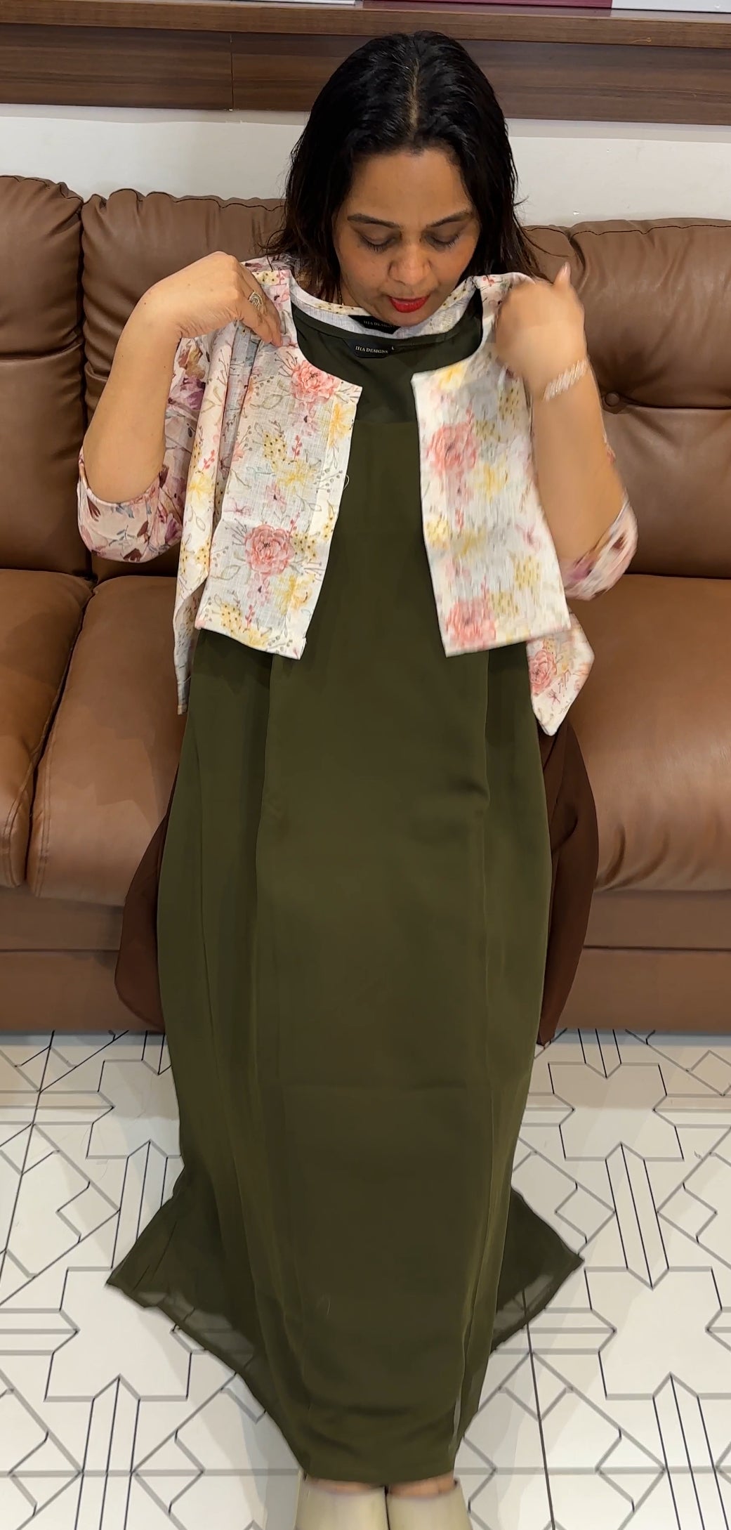 IHA'S IN-HOUSE ALINE TOP AND JACKET - IHA 22605