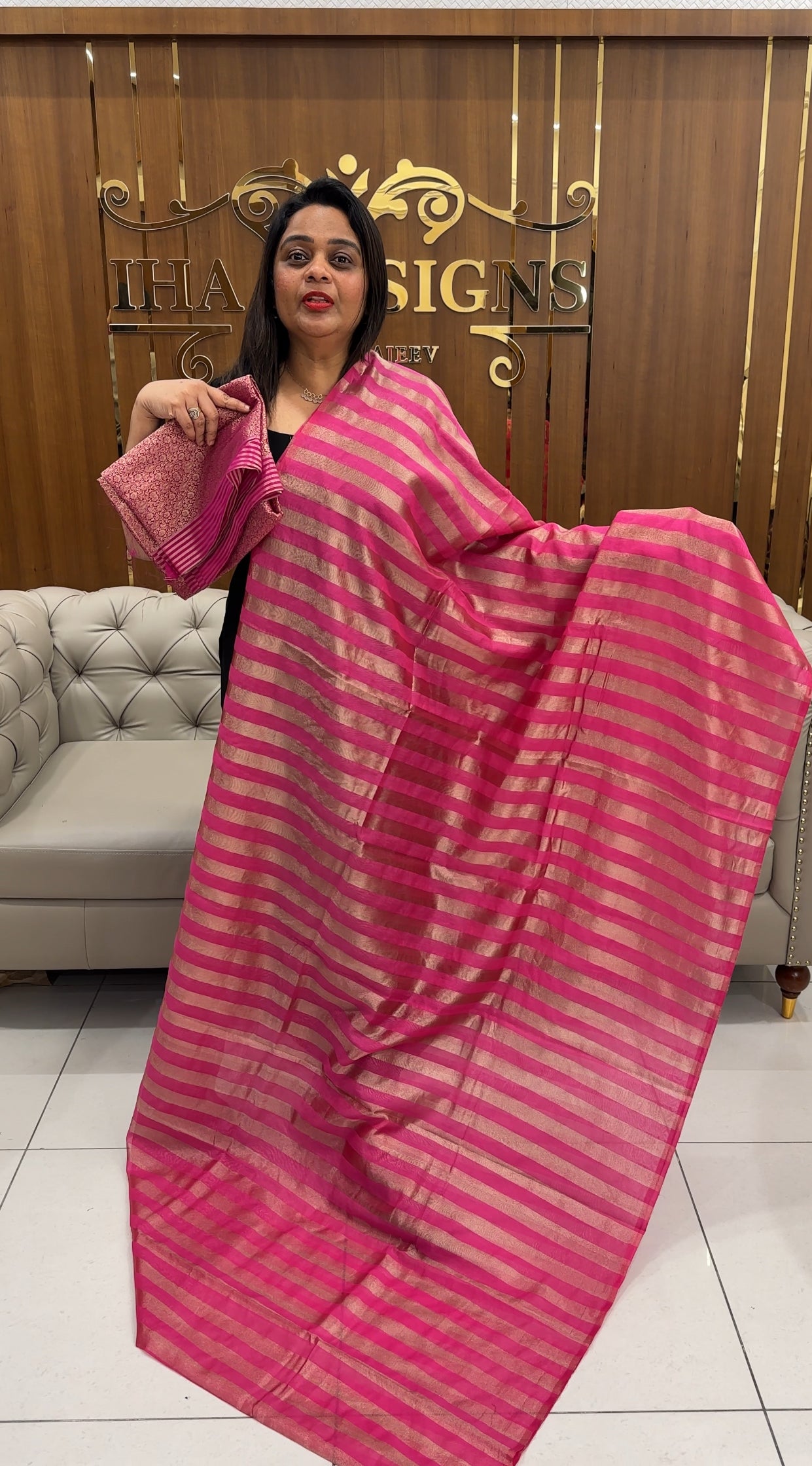SEMI BANARASI SAREES - IHA 25348