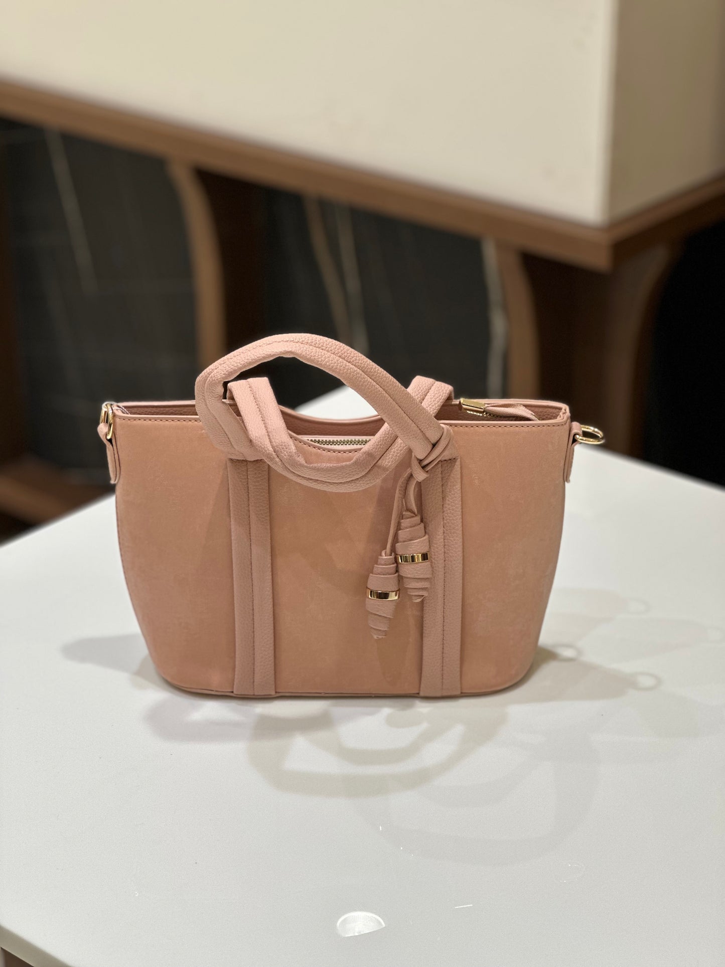 IMPORTED BAGS - IHA 26558
