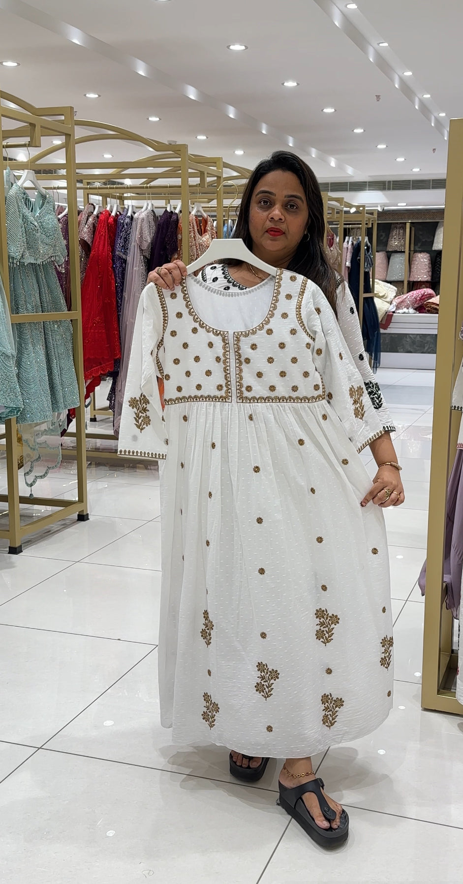 LUCKNOWI CHIKANAKARI TOP - IHA 25653