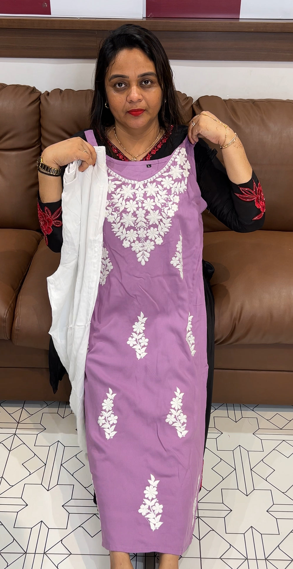 CHIKANKARI TOP AND BOTTOM - IHA 24011
