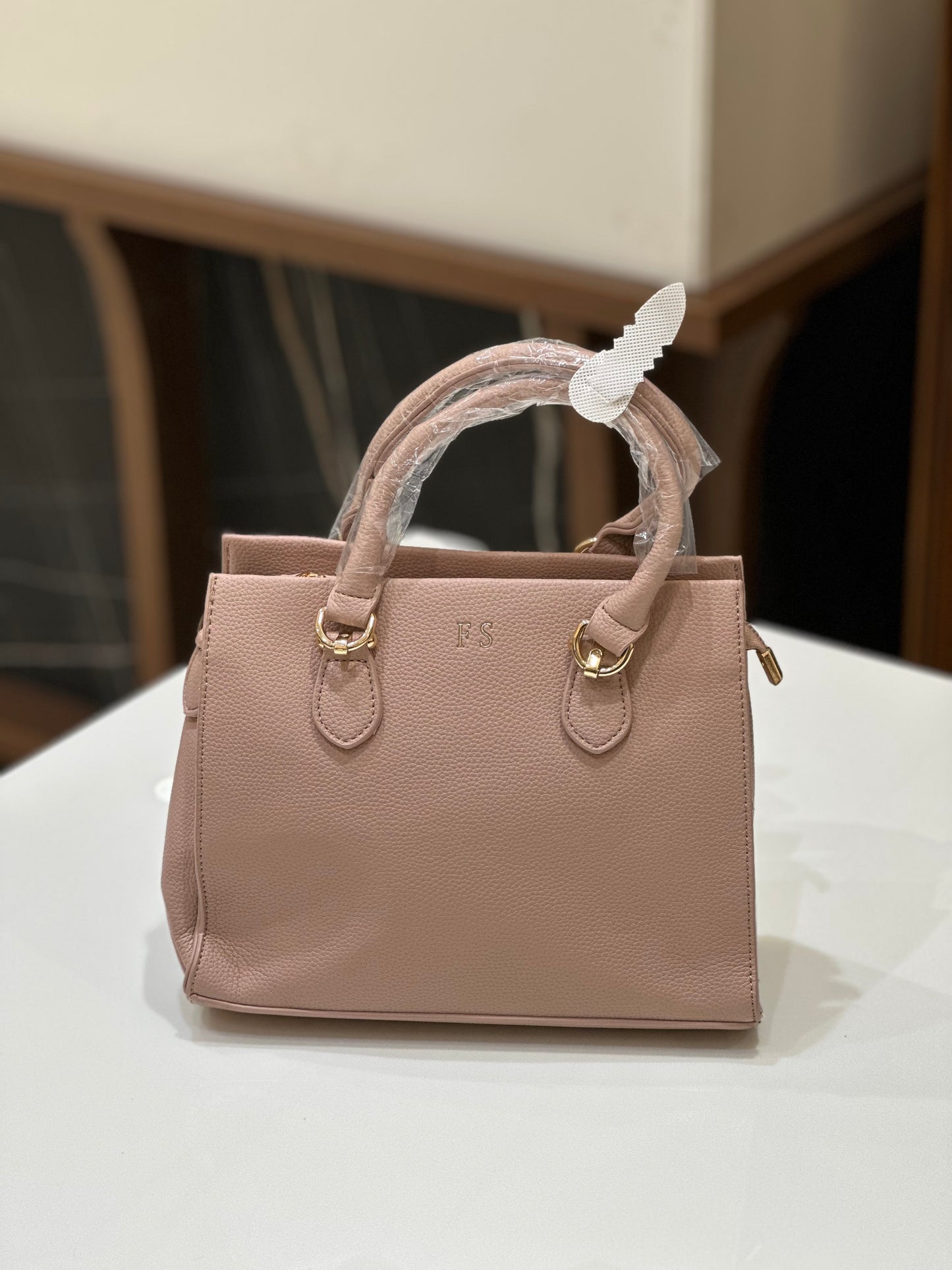 IMPORTED BAGS - IHA 26558