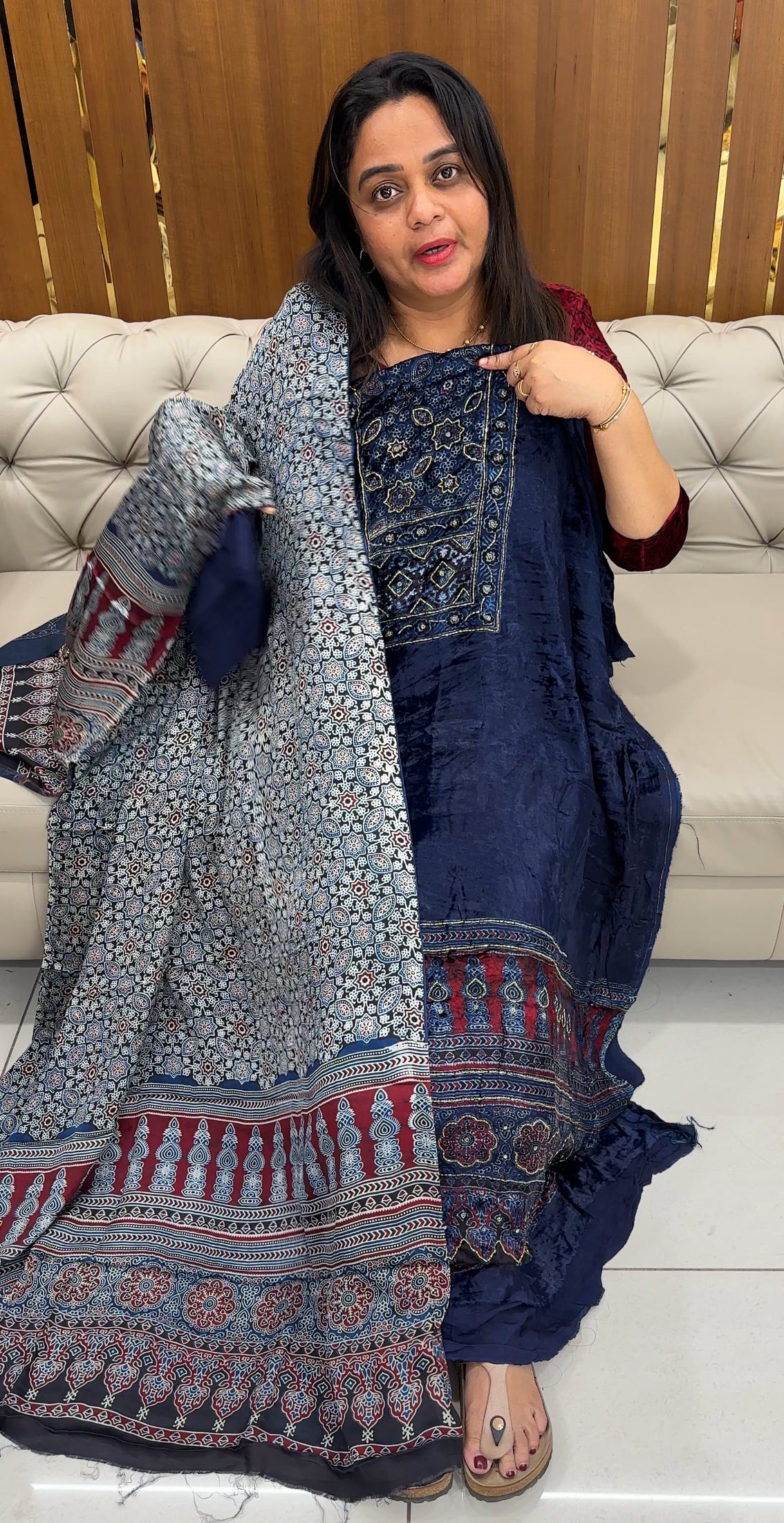 VELVET UNSTITCHED SALWAR SUITS - IHA 26382