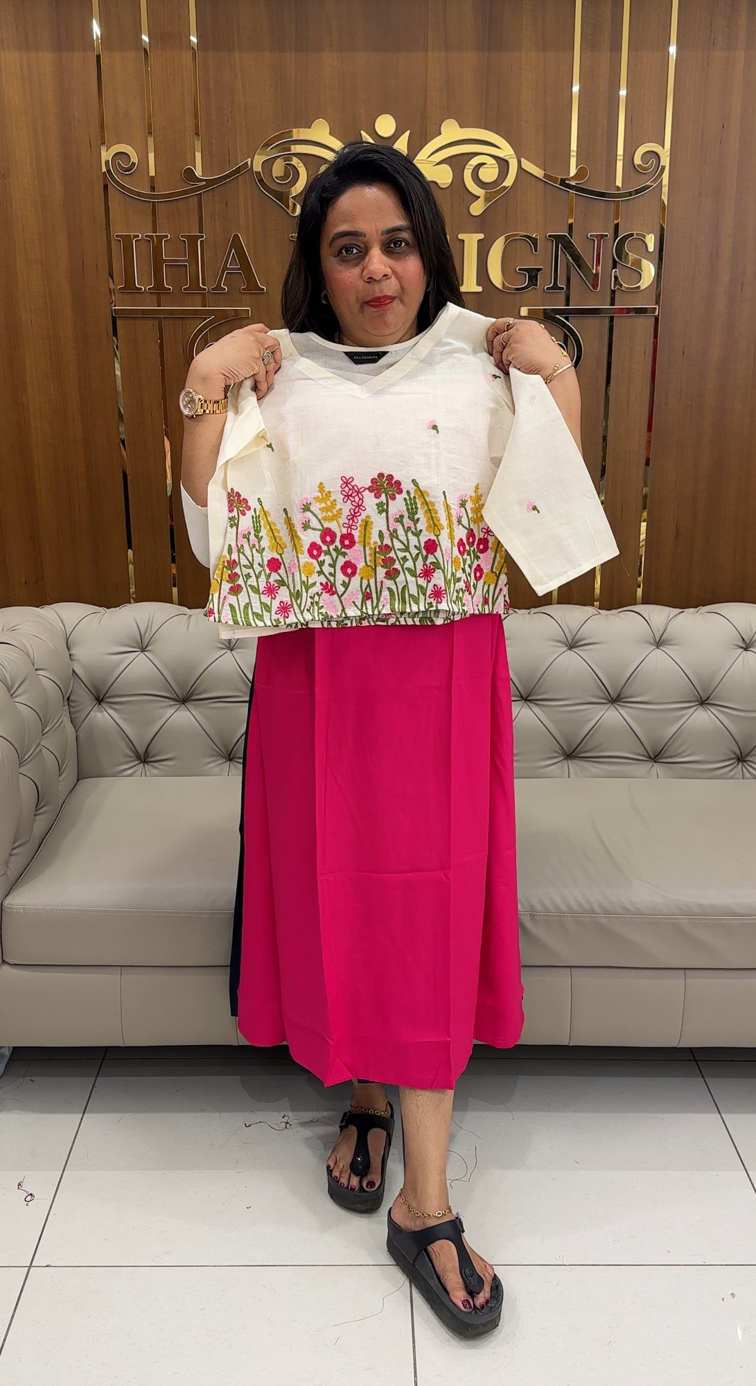 IHA'S IN-HOUSE GEOEGETTE ALINE TOP - IHA 25923