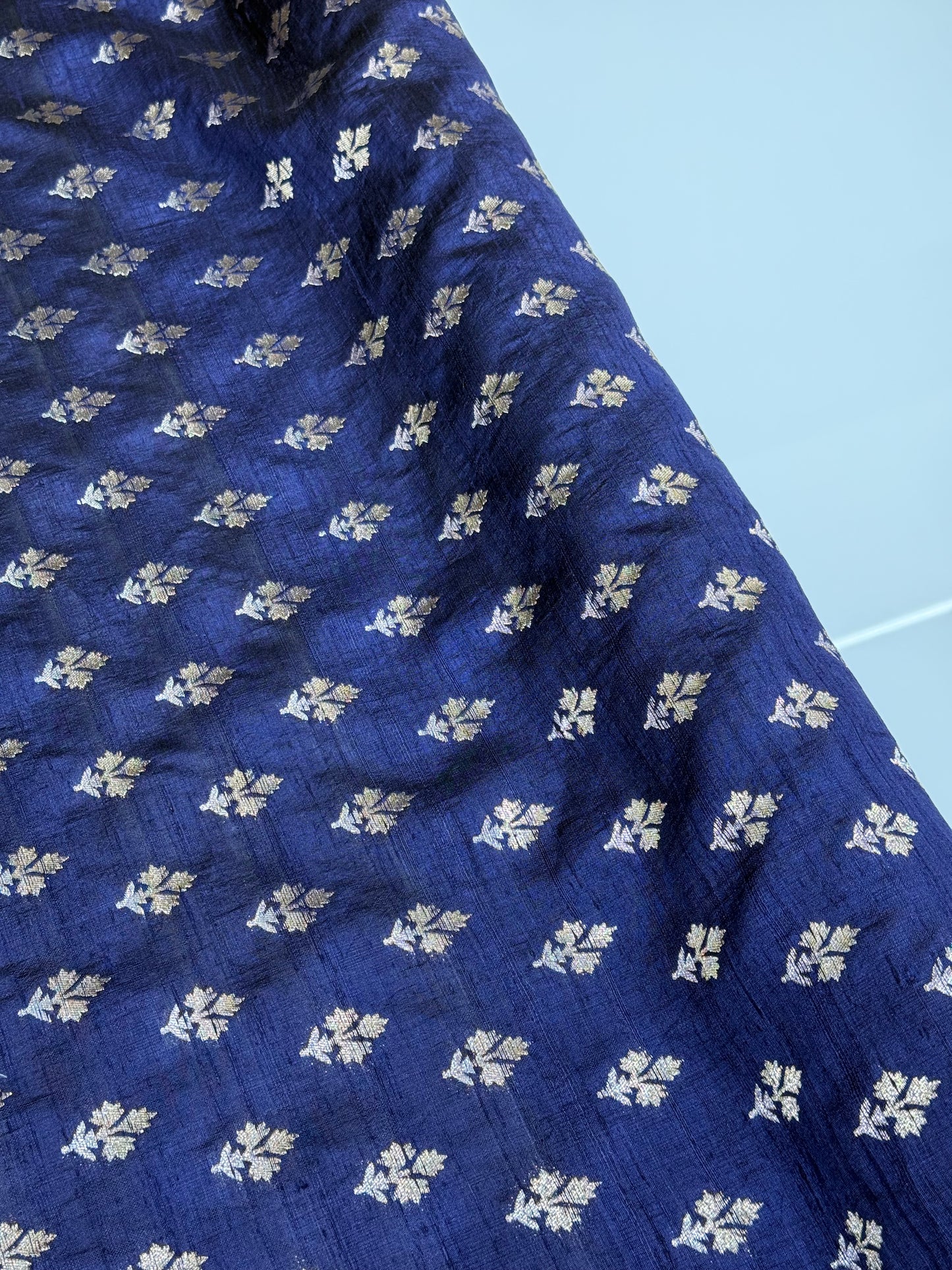 PREMIUM BANARASI RUNNING MATERIALS - IHA 27498