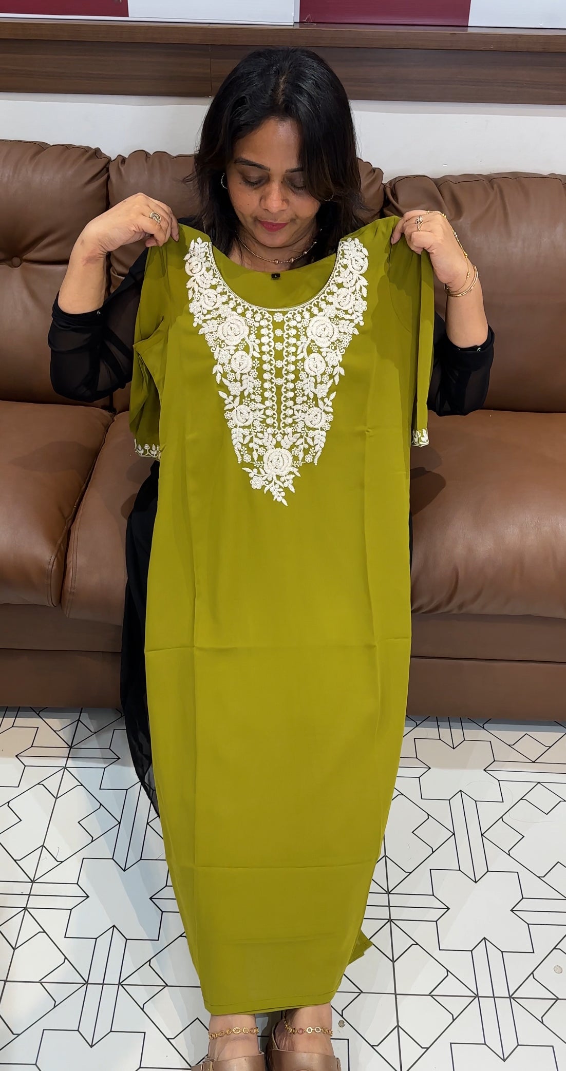 LUCKNOWI CHIKANKARI TOPS - IHA 26201