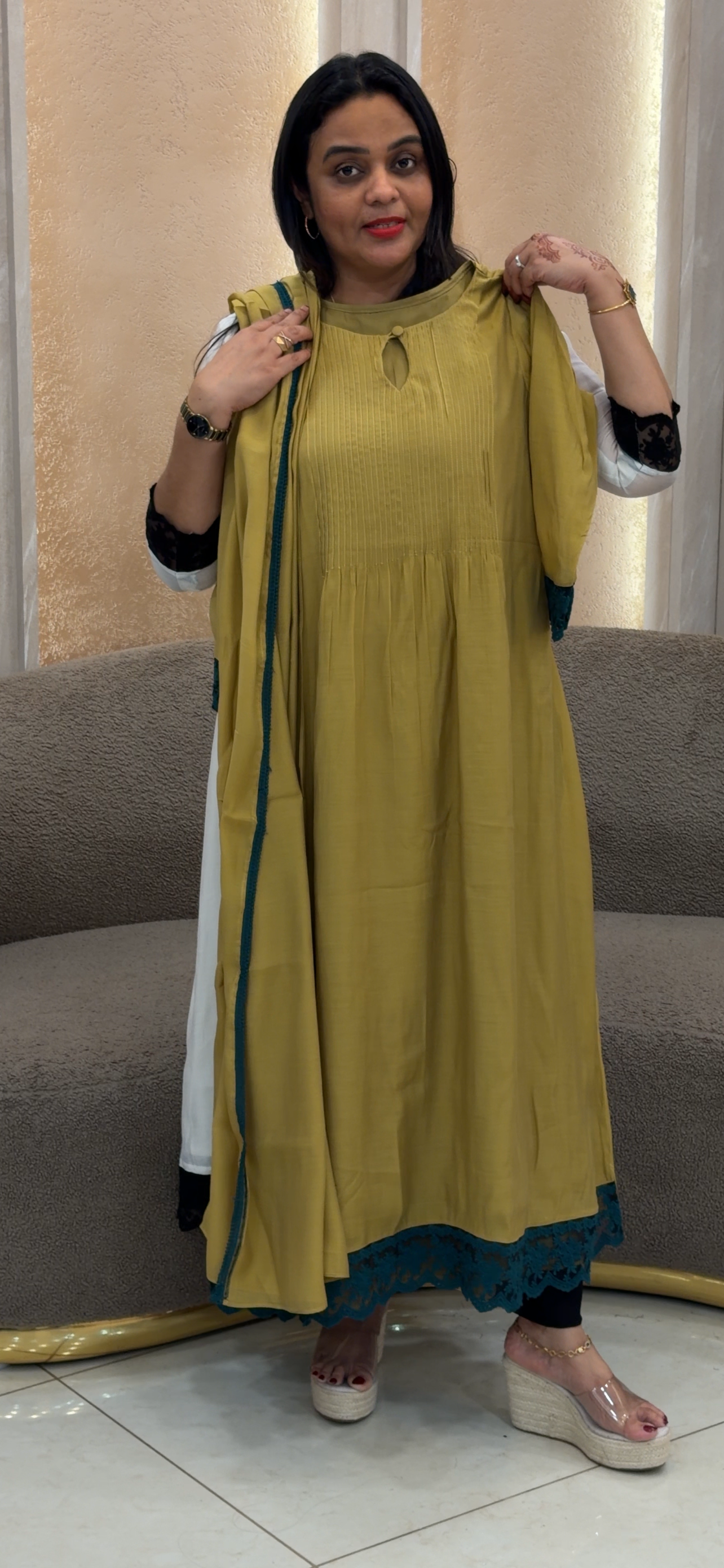 IHA'S IN-HOUSE MUL CHANDERI ALIEN TOP AND DUPATTA - IHA 33023