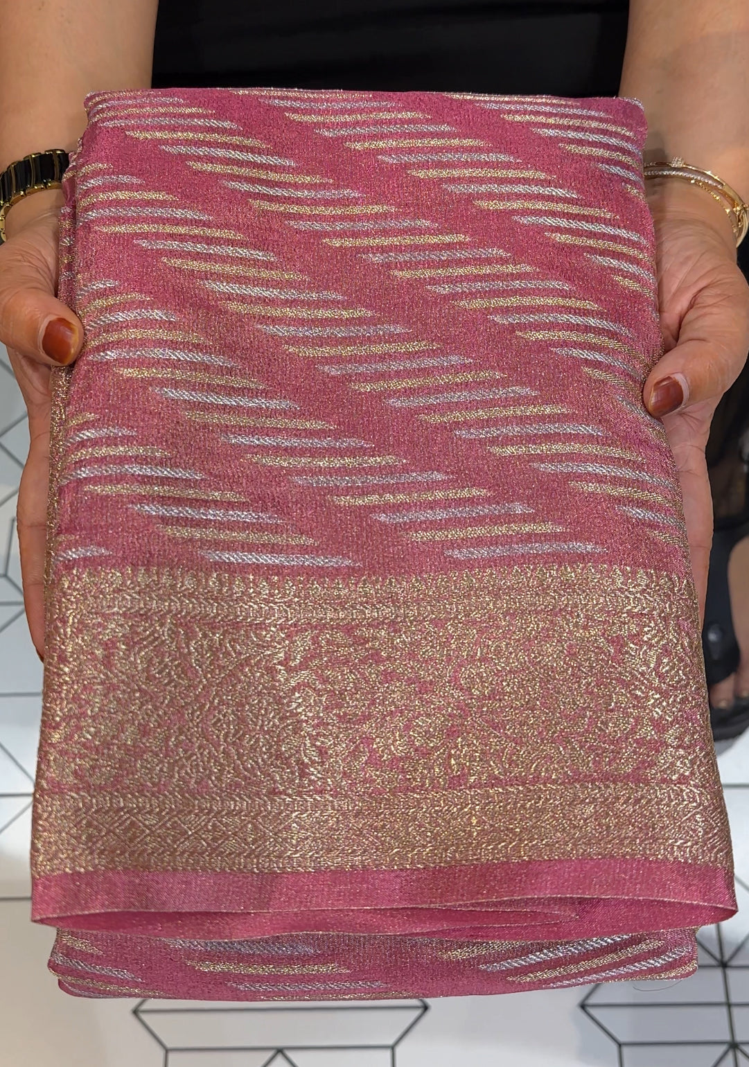 CRUSHED BANARASI SAREES - IHA 24003