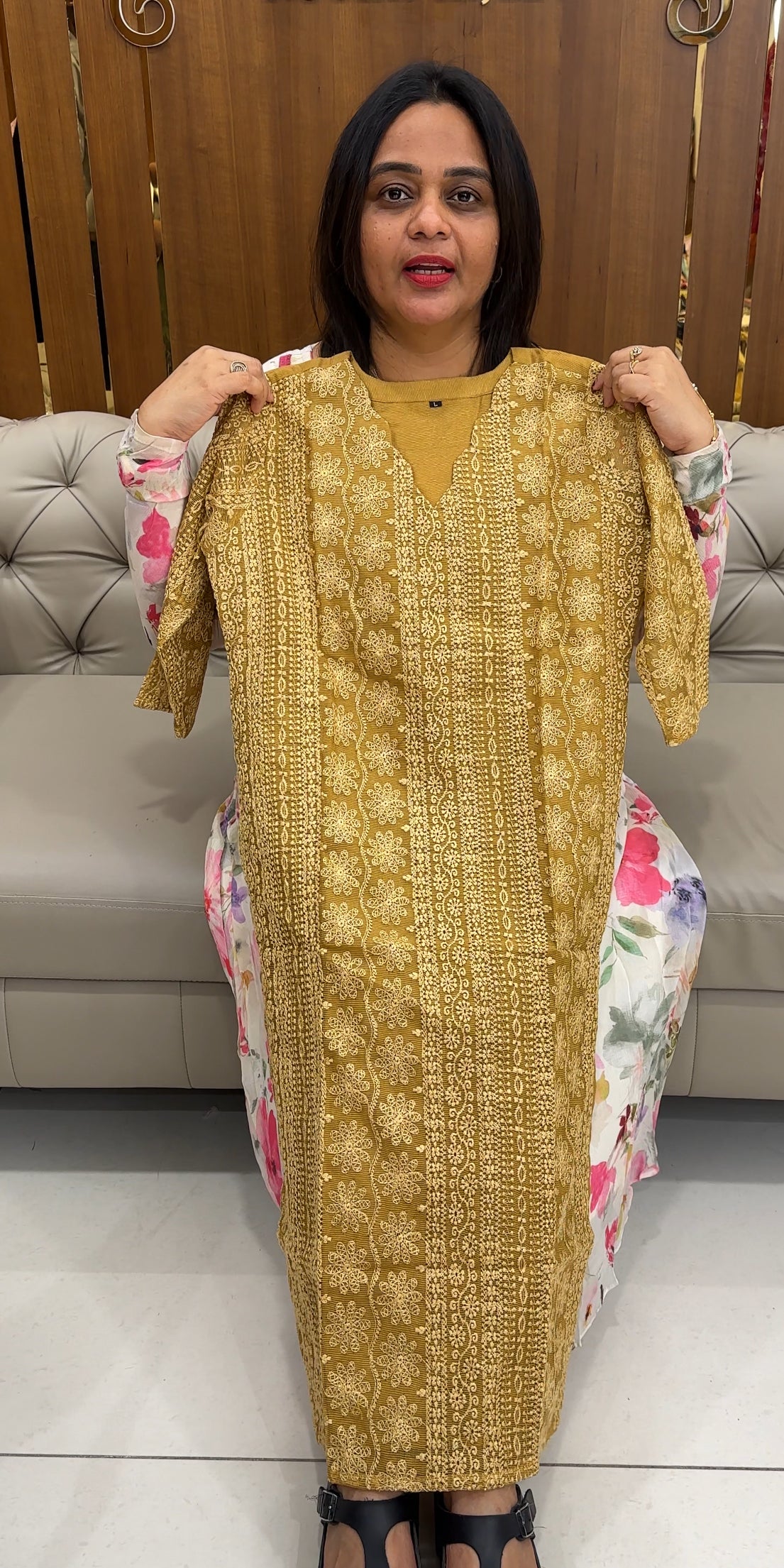 BUDGET BUY CHIKANKARI SLITED TOPS - IHA 26064