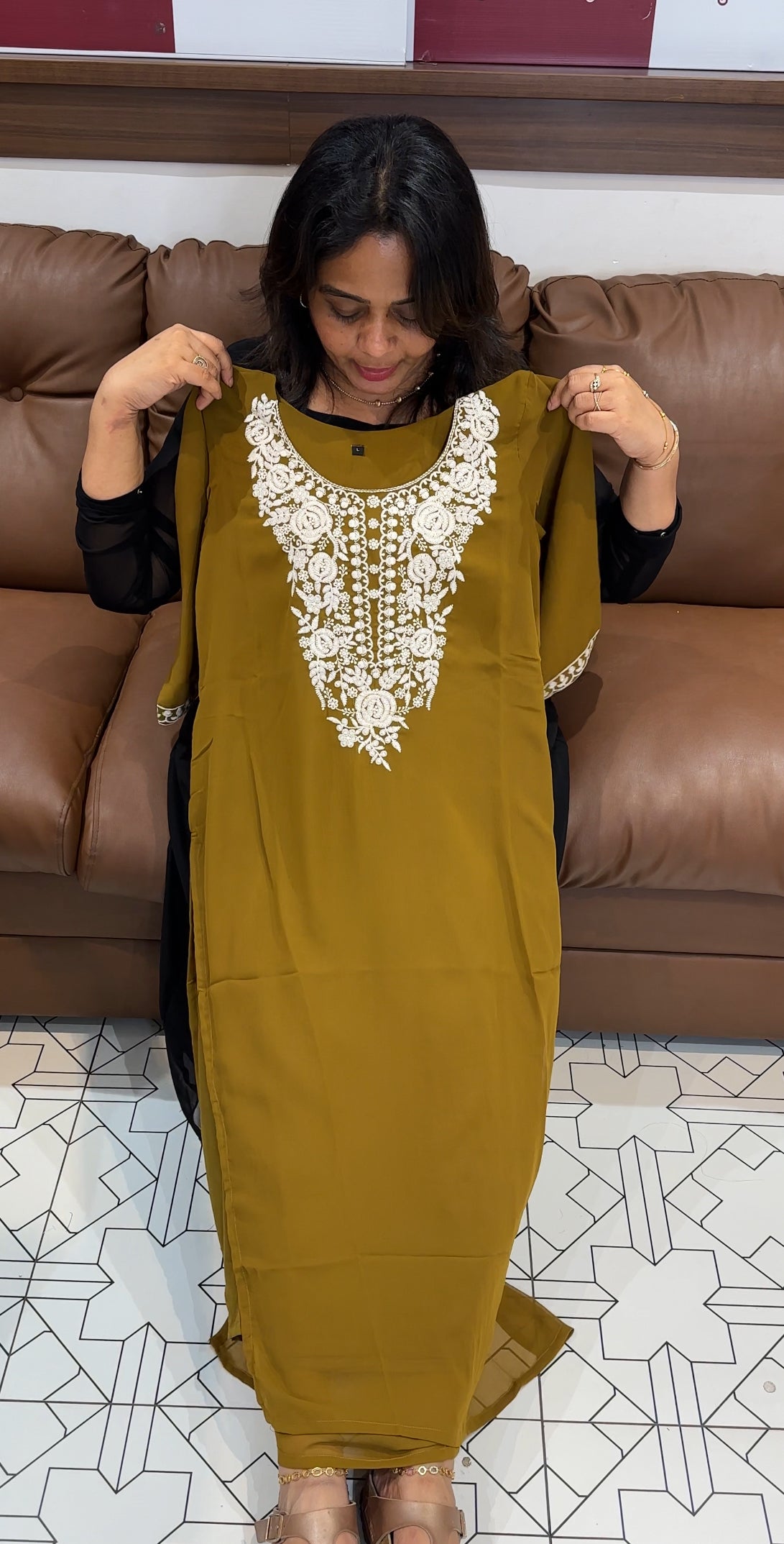 LUCKNOWI CHIKANKARI TOPS - IHA 26201