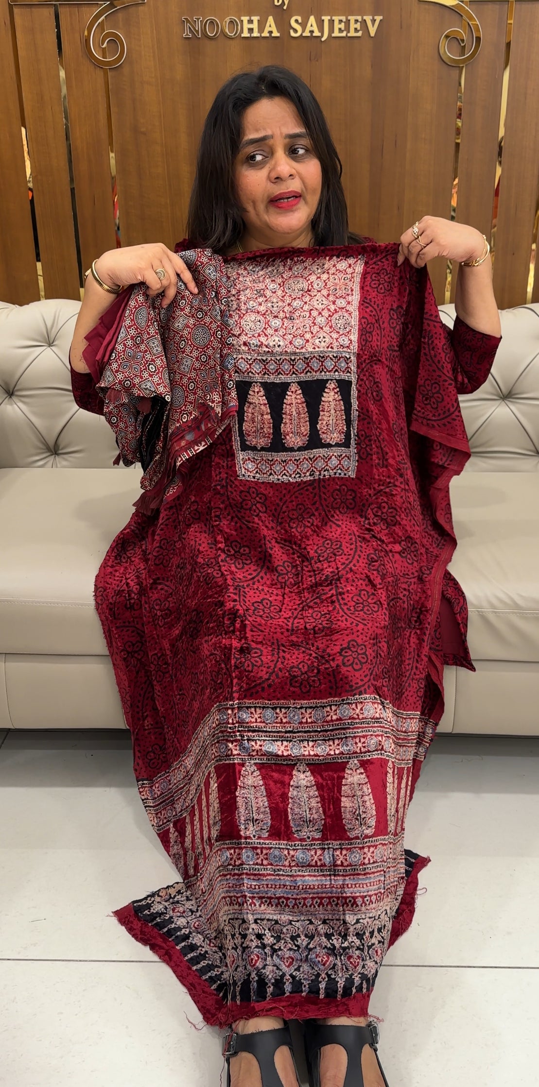 VELVET UNSTITCHED SALWAR SUITS - IHA 25940