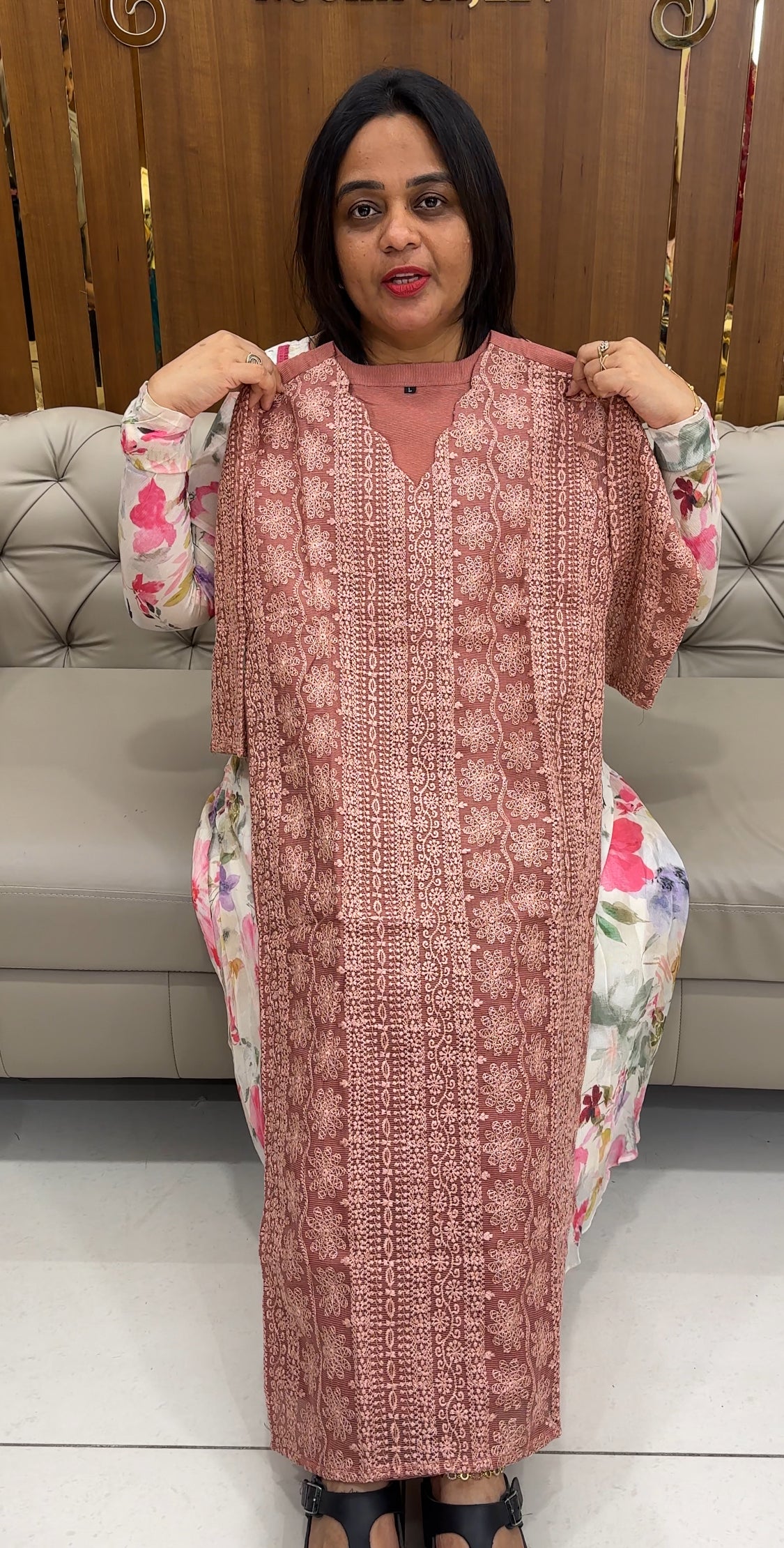 BUDGET BUY CHIKANKARI SLITED TOPS - IHA 26064
