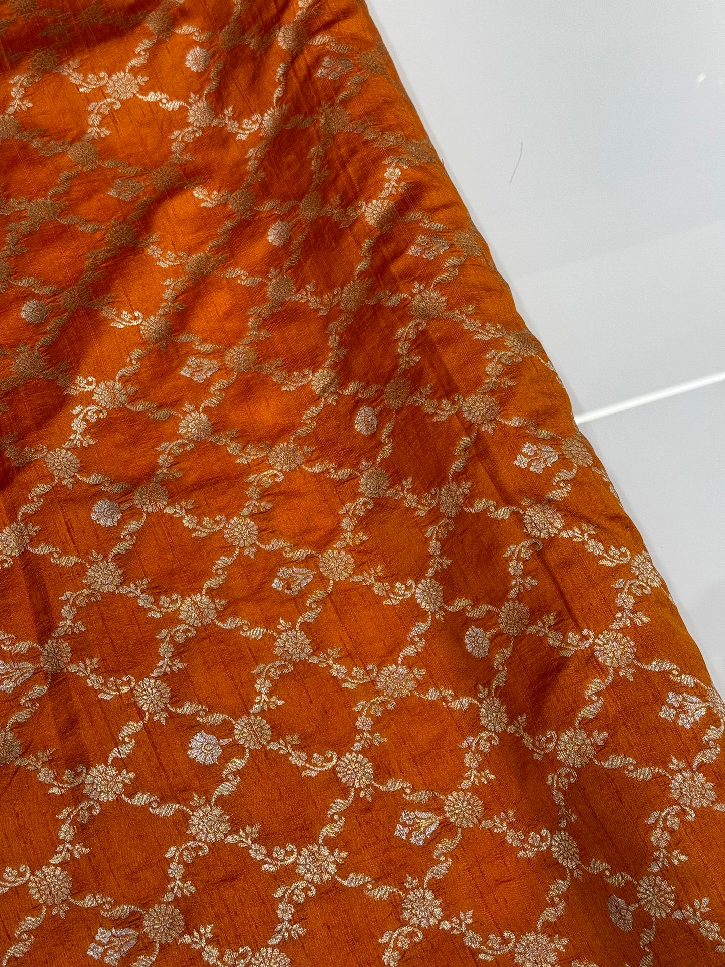 PREMIUM BANARASI RUNNING MATERIALS - IHA 27498