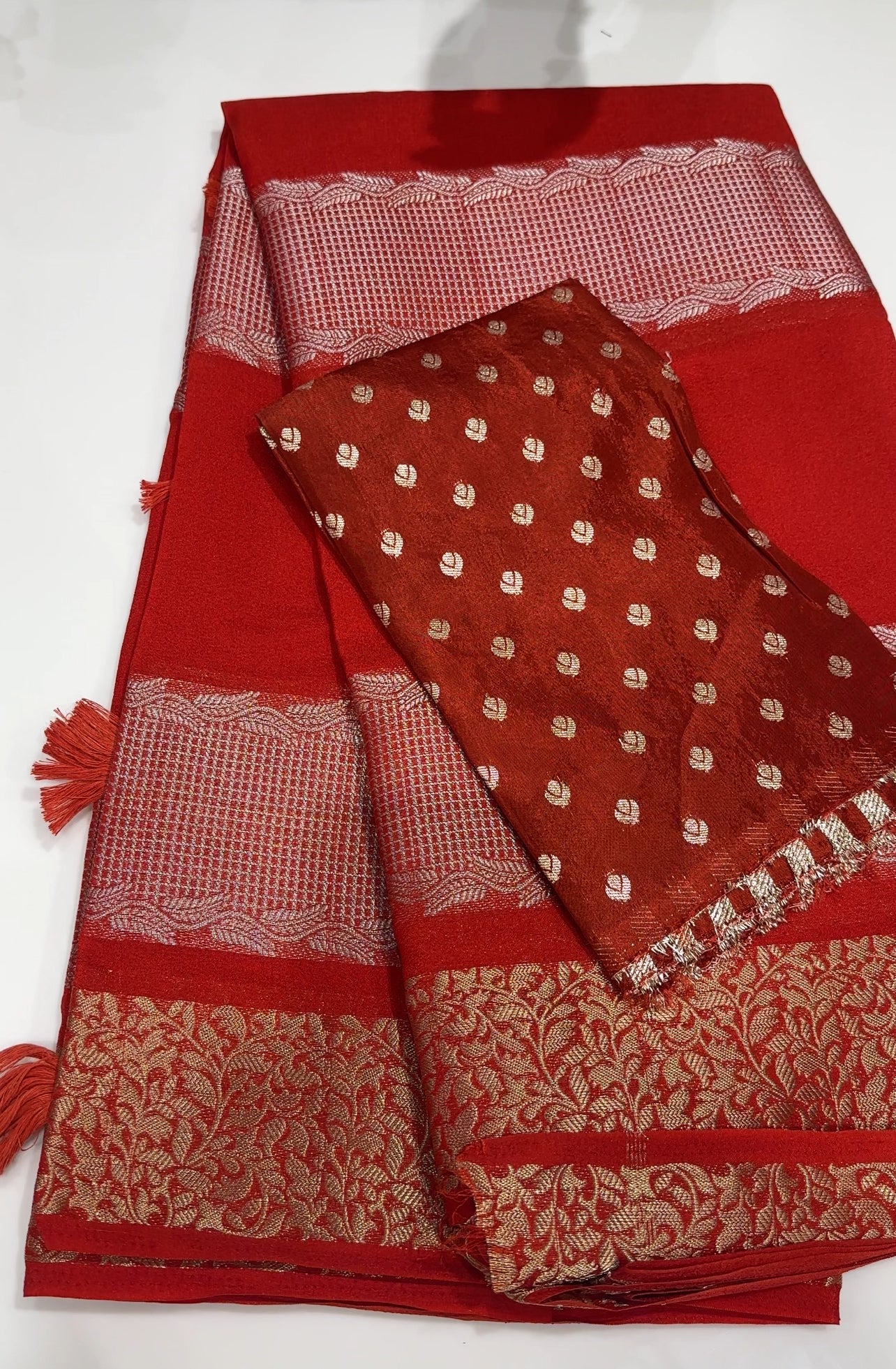 SEMI BANARASI SAREES - IHA 26373