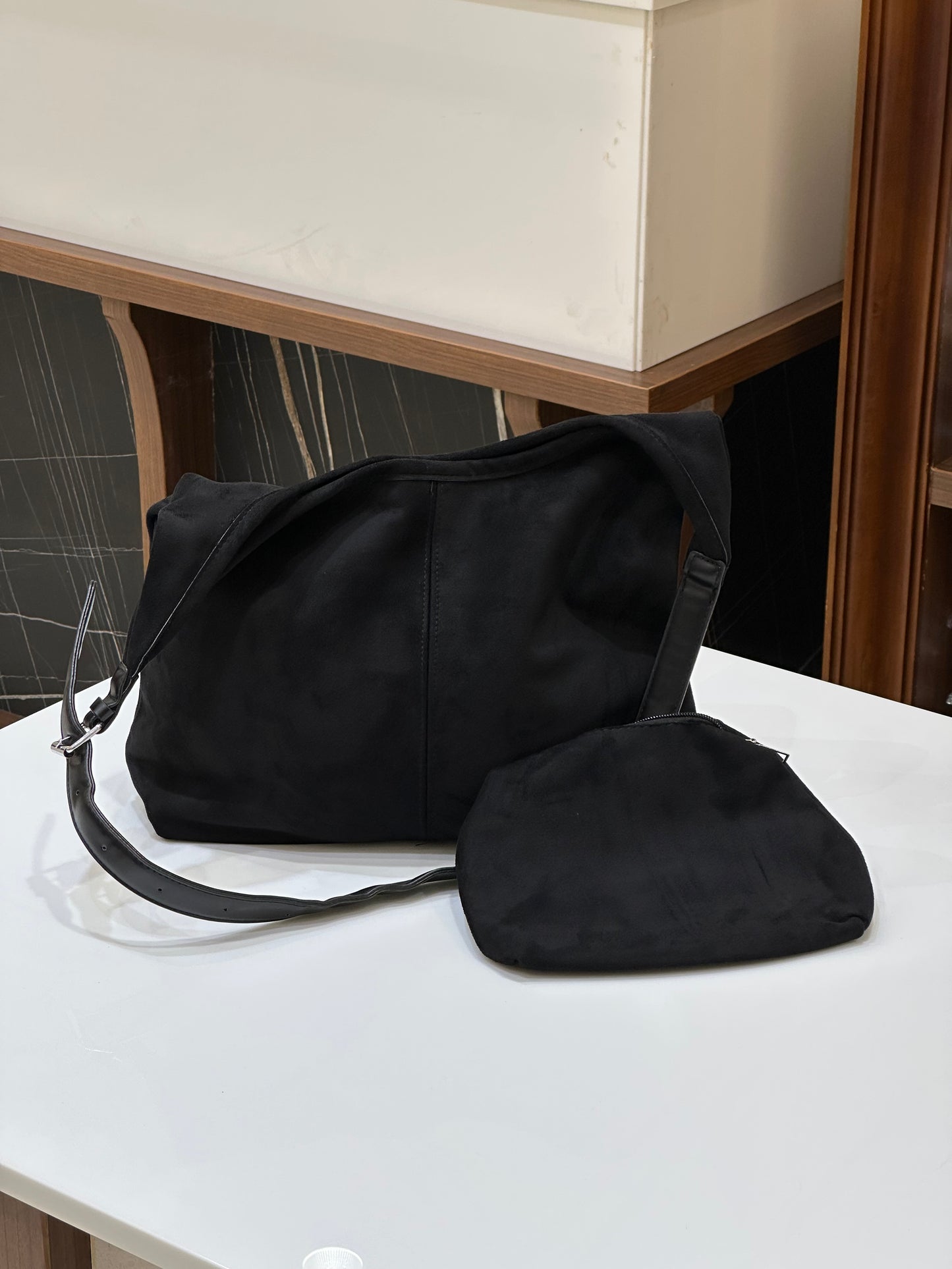 IMPORTED BAGS - IHA 26501