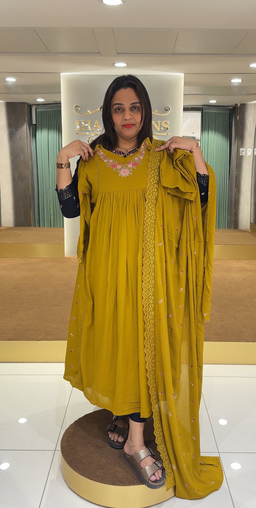 CRUSH COTTON TOP,BOTTOM AND DUPATTA - IHA 23898