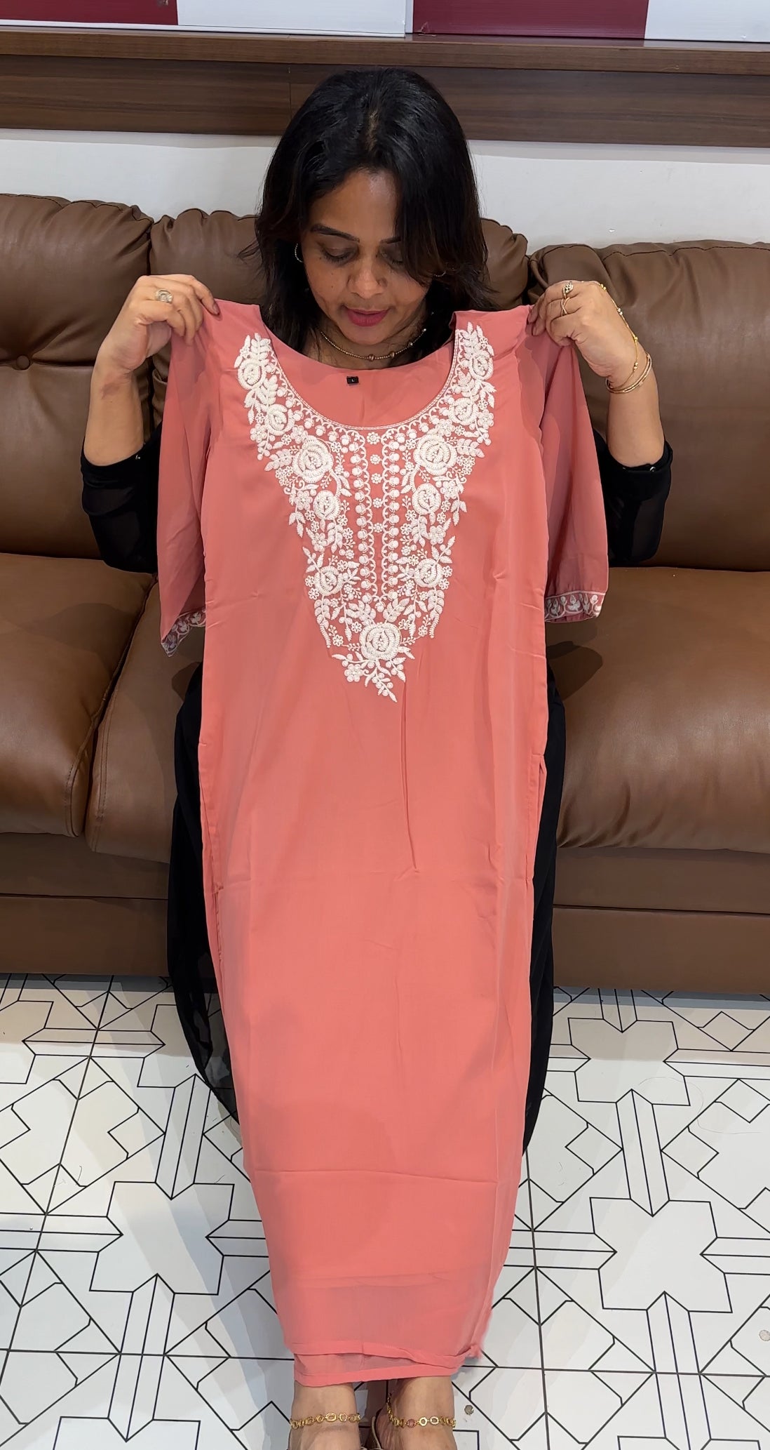 LUCKNOWI CHIKANKARI TOPS - IHA 26201