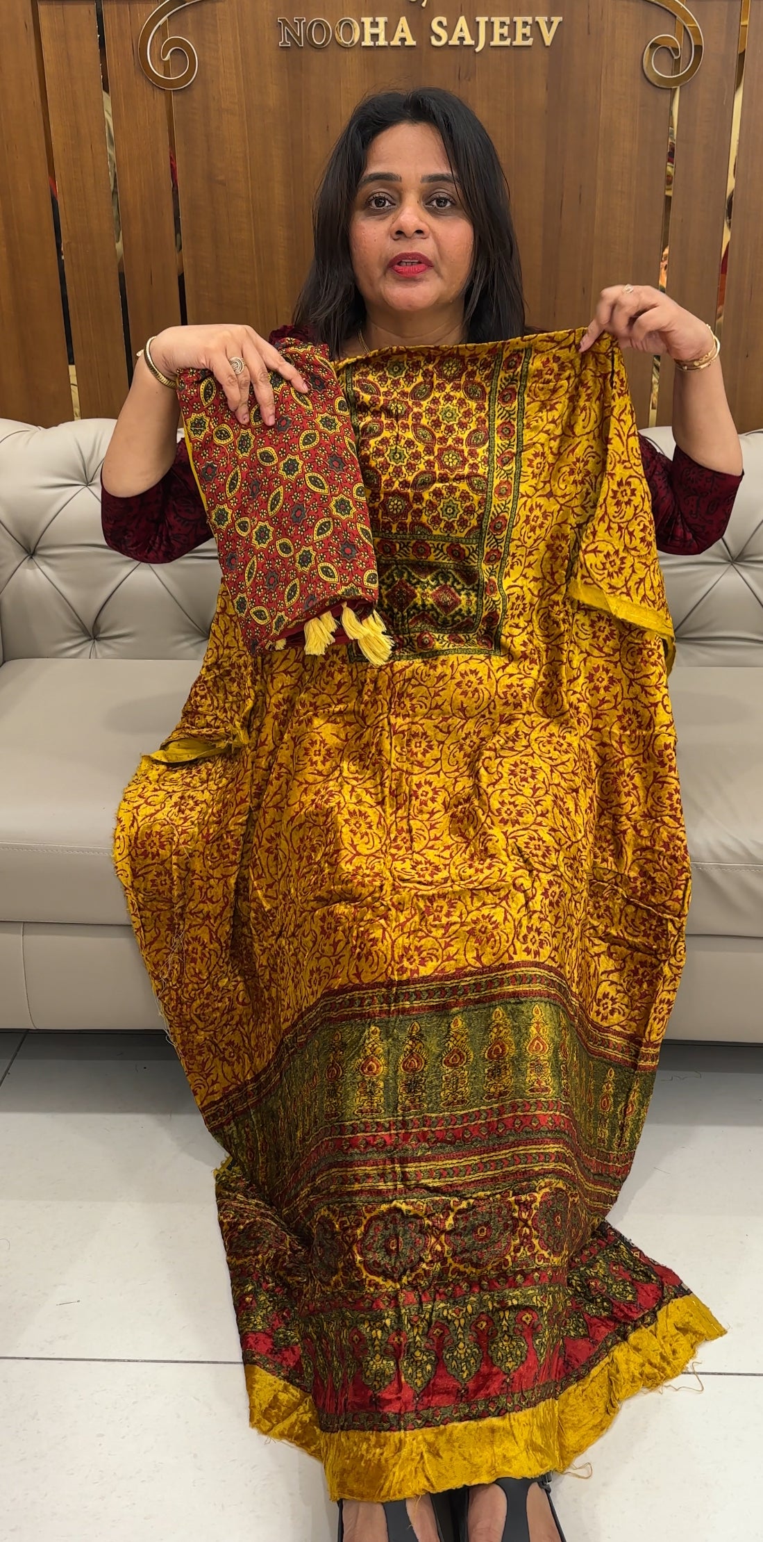 VELVET UNSTITCHED SALWAR SUITS - IHA 25940