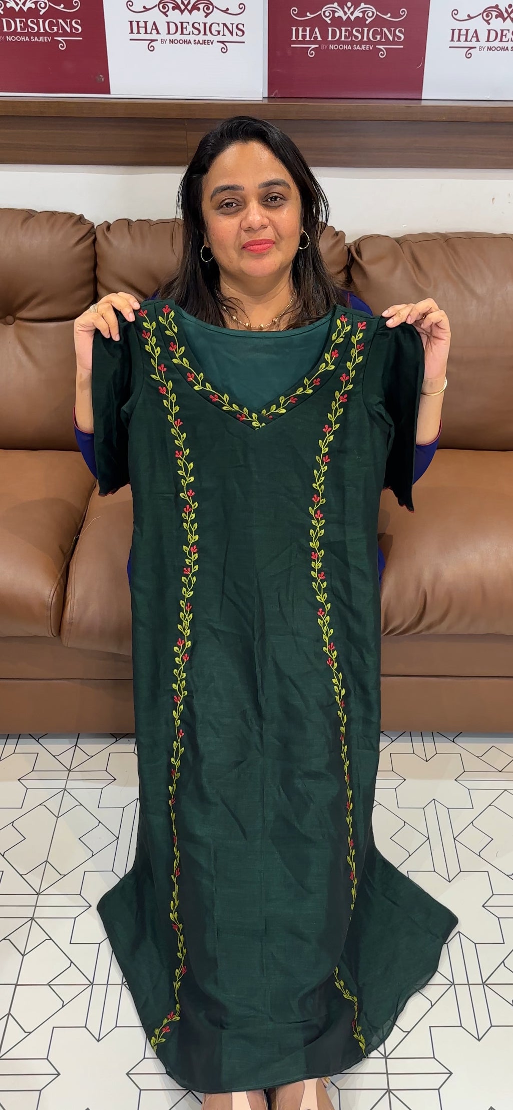 IHA'S IN - HOUSE 'X'MAS ALINE TOPS - IHA 27872