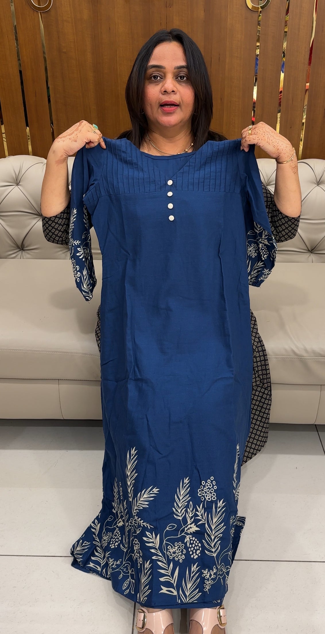 IHA'S IN-HOUSE LONG ALINE TOPS - IHA 27542