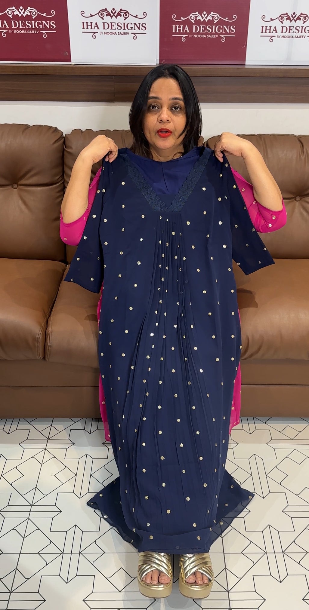 IHA'S IN-HOUSE DESIGNER ALINE TOPS - IHA 22056