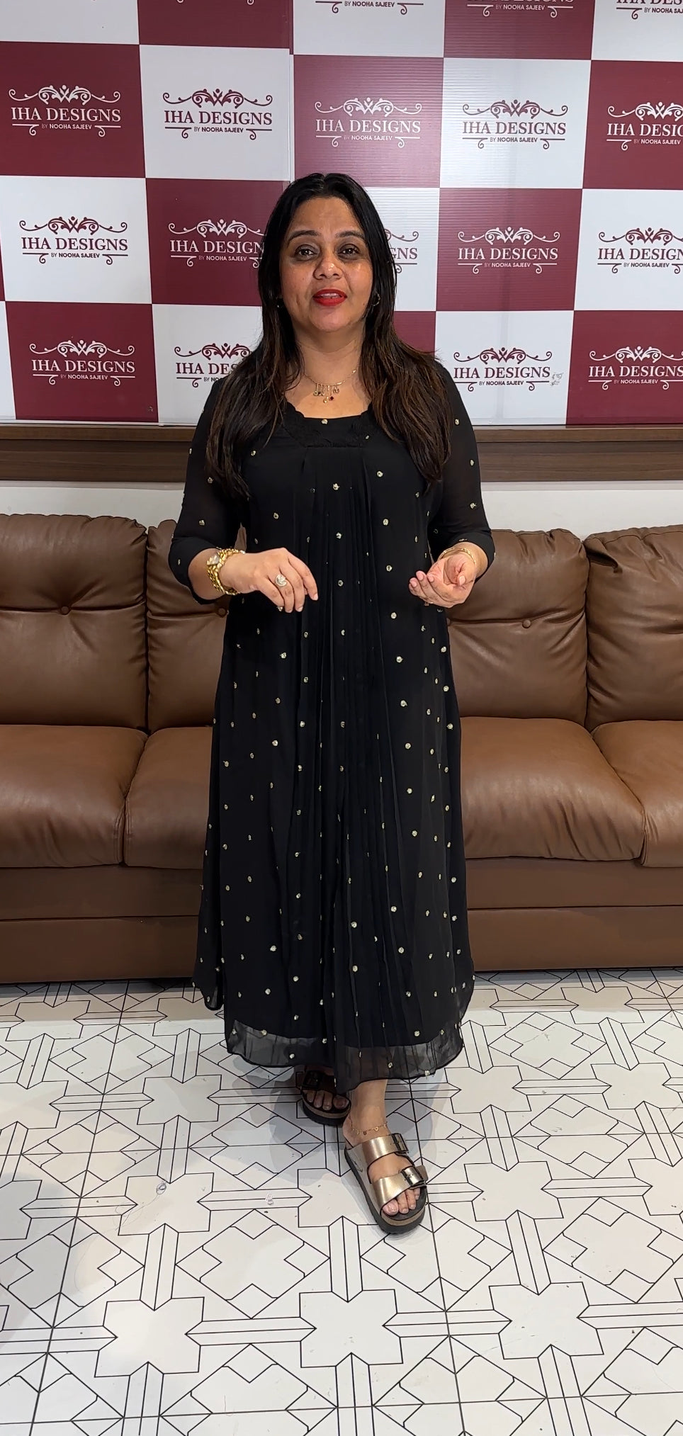 IHA'S IN-HOUSE DESIGNER ALINE TOPS - IHA 22056