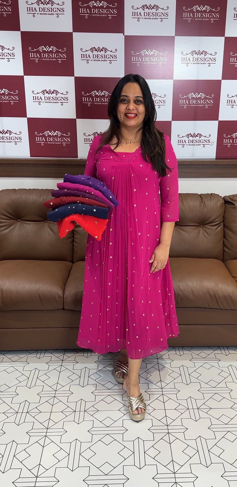IHA'S IN-HOUSE DESIGNER ALINE TOPS - IHA 22056