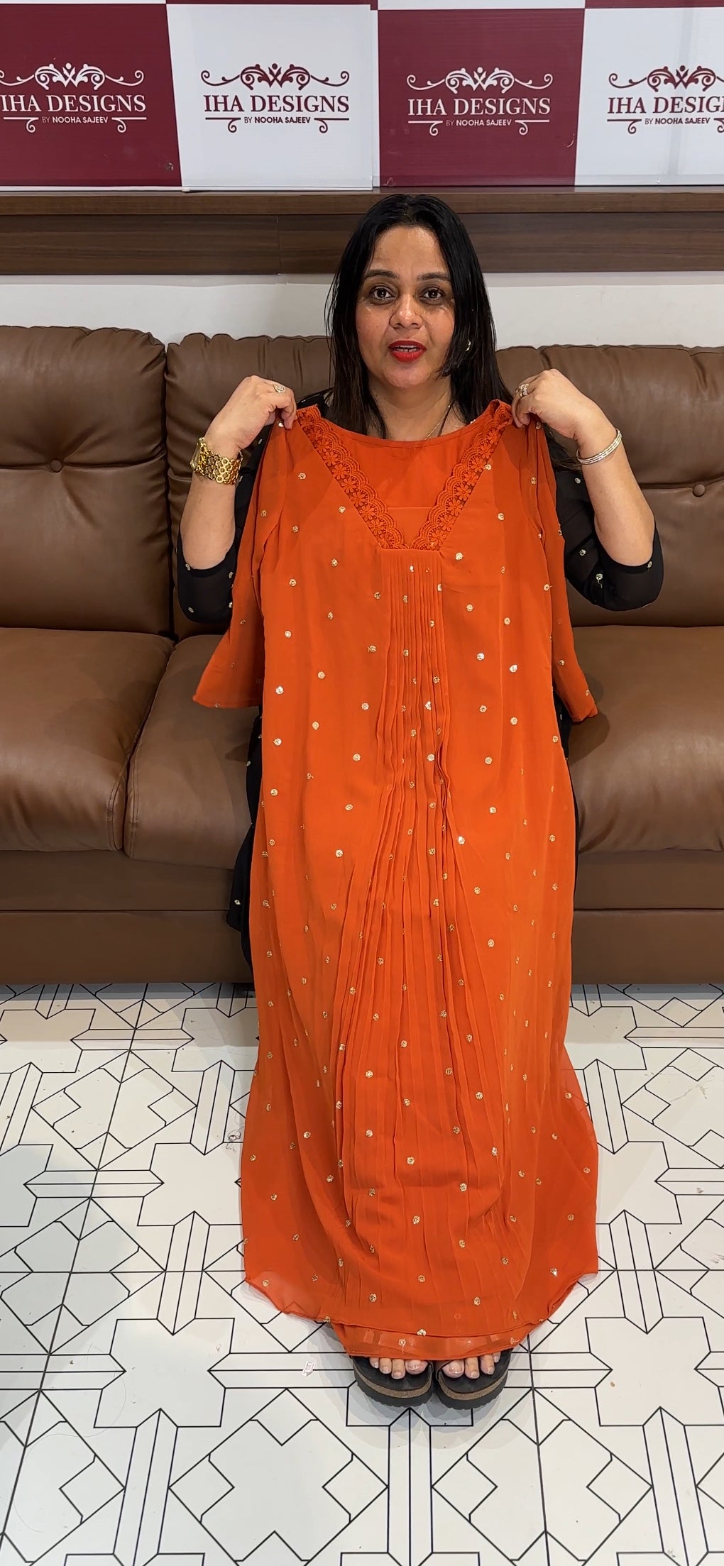 IHA'S IN-HOUSE DESIGNER ALINE TOPS - IHA 22056