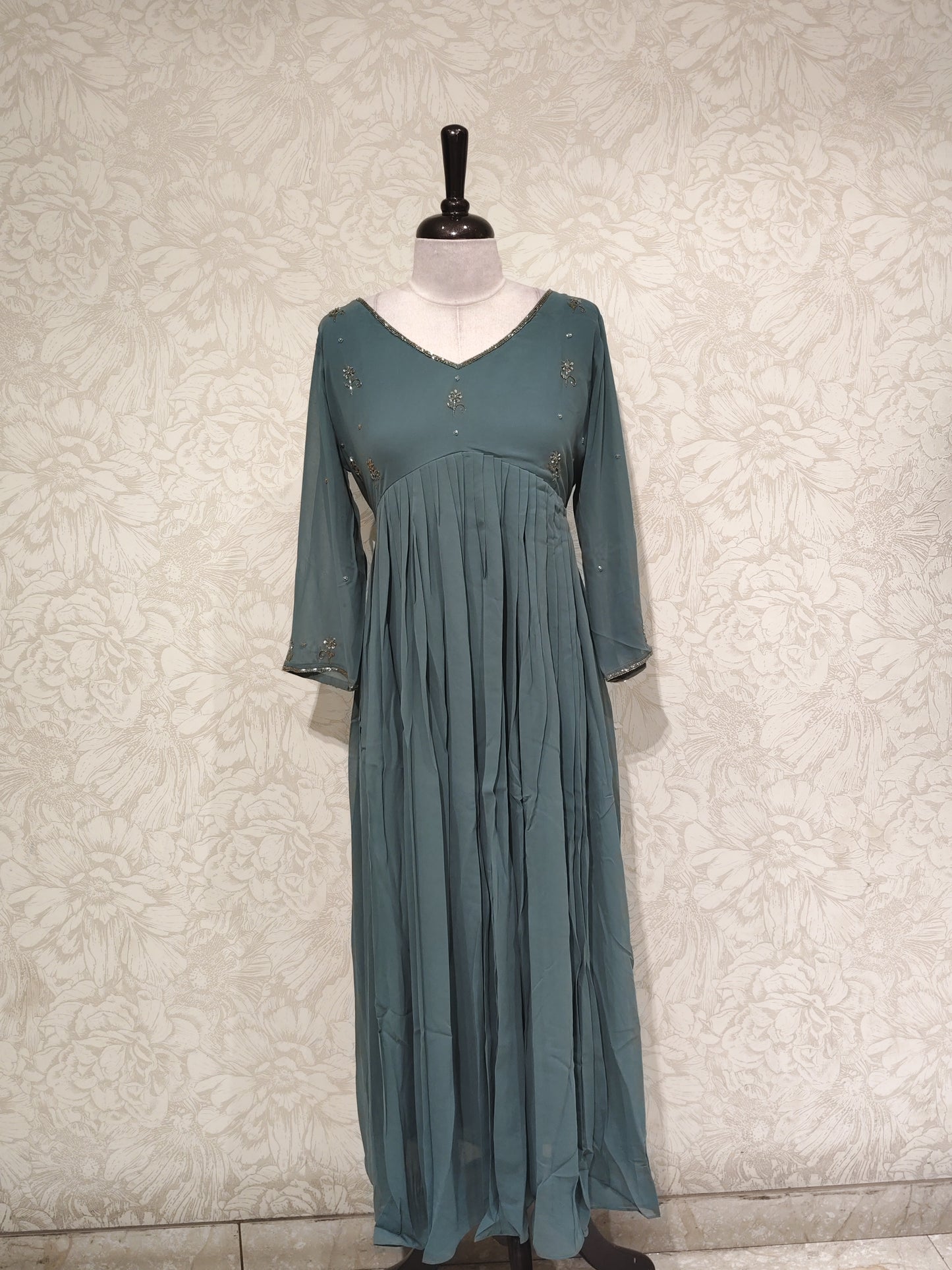 OFFER SALES TOPS COLLECTIONS - IHA 27179