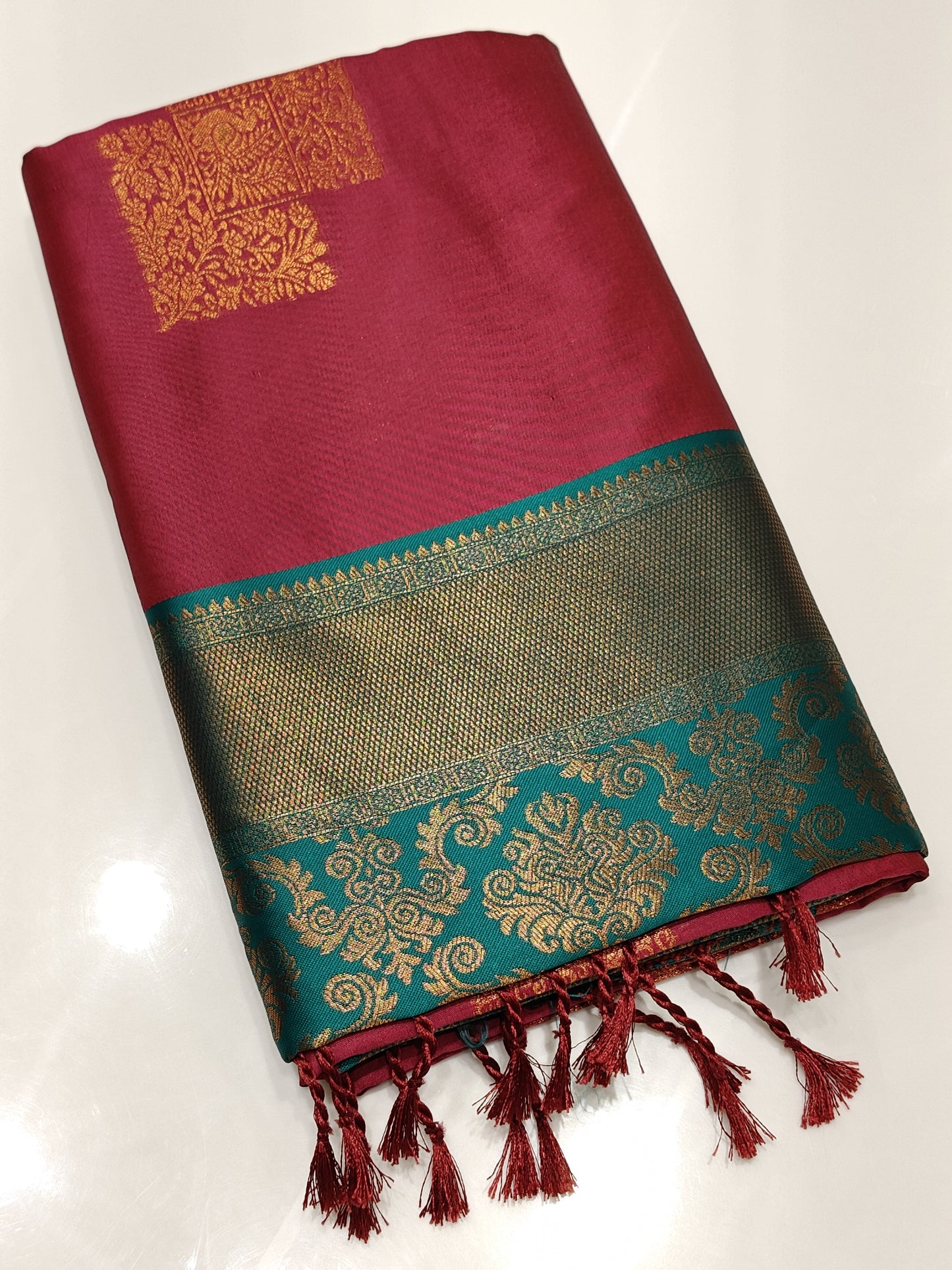 OFFER SALES SAREES - IHA 27529