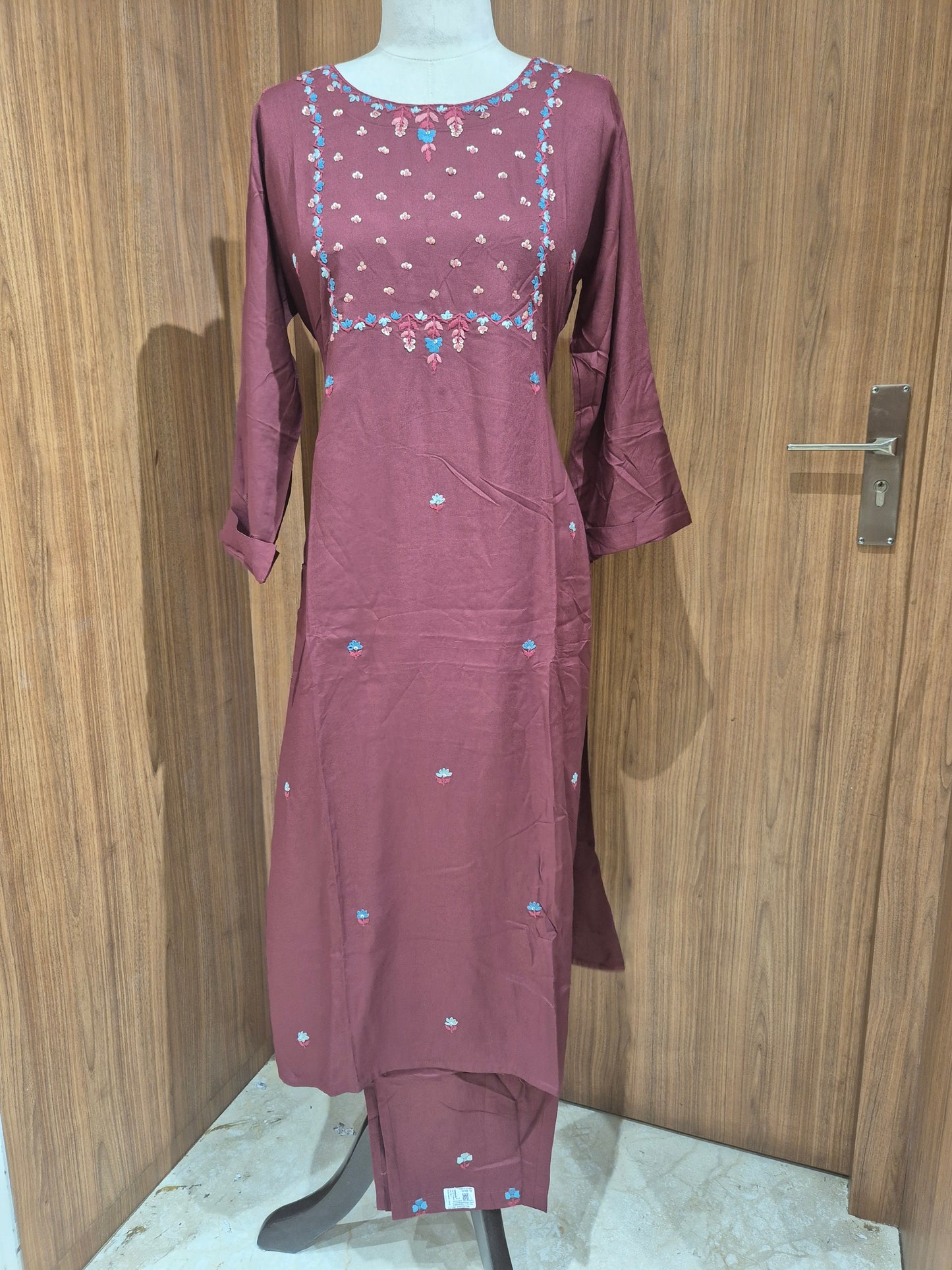 OFFER SALES TOP AND BOTTOM - IHA 26703