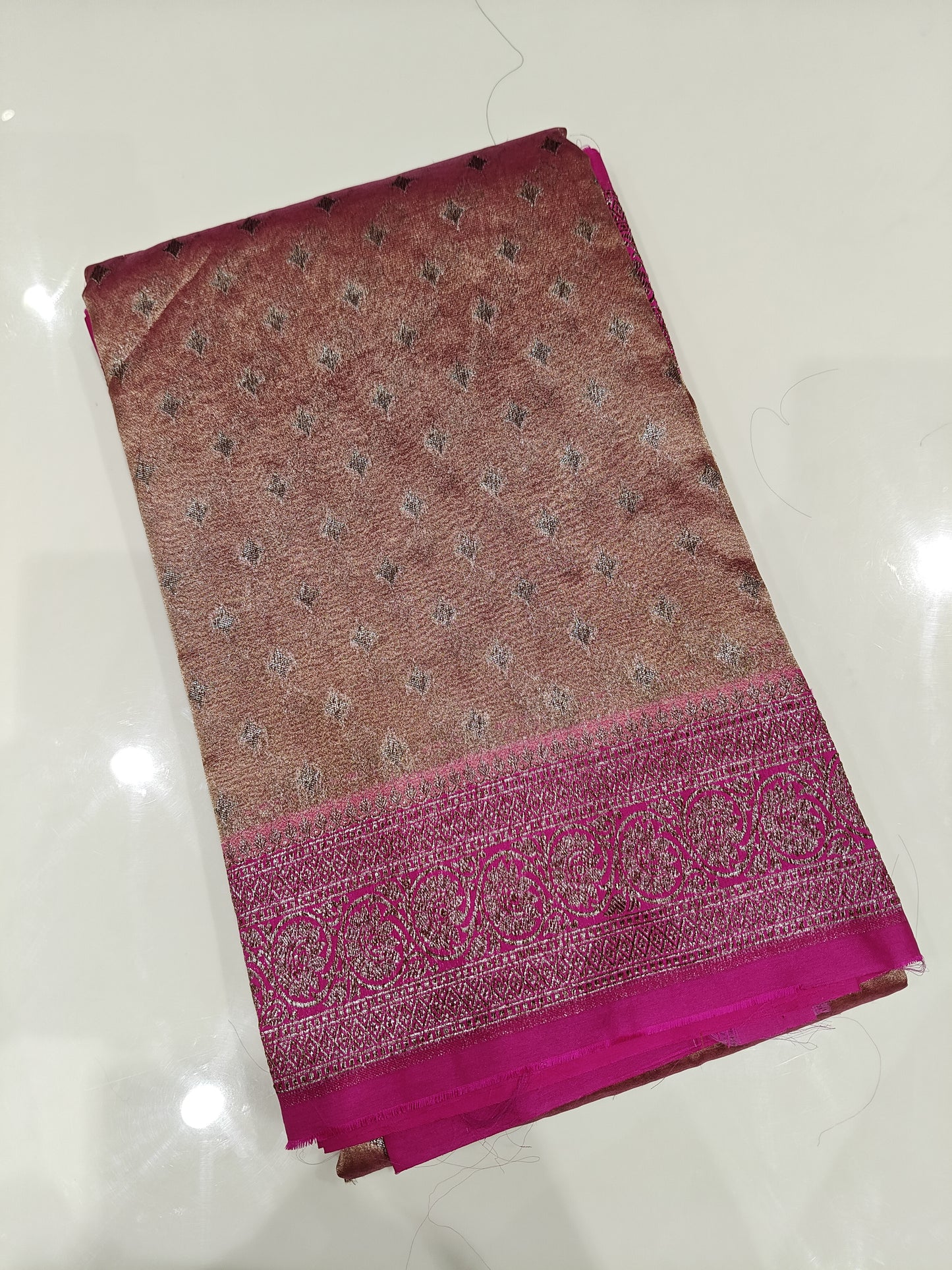 OFFER SALES SAREES - IHA 27253